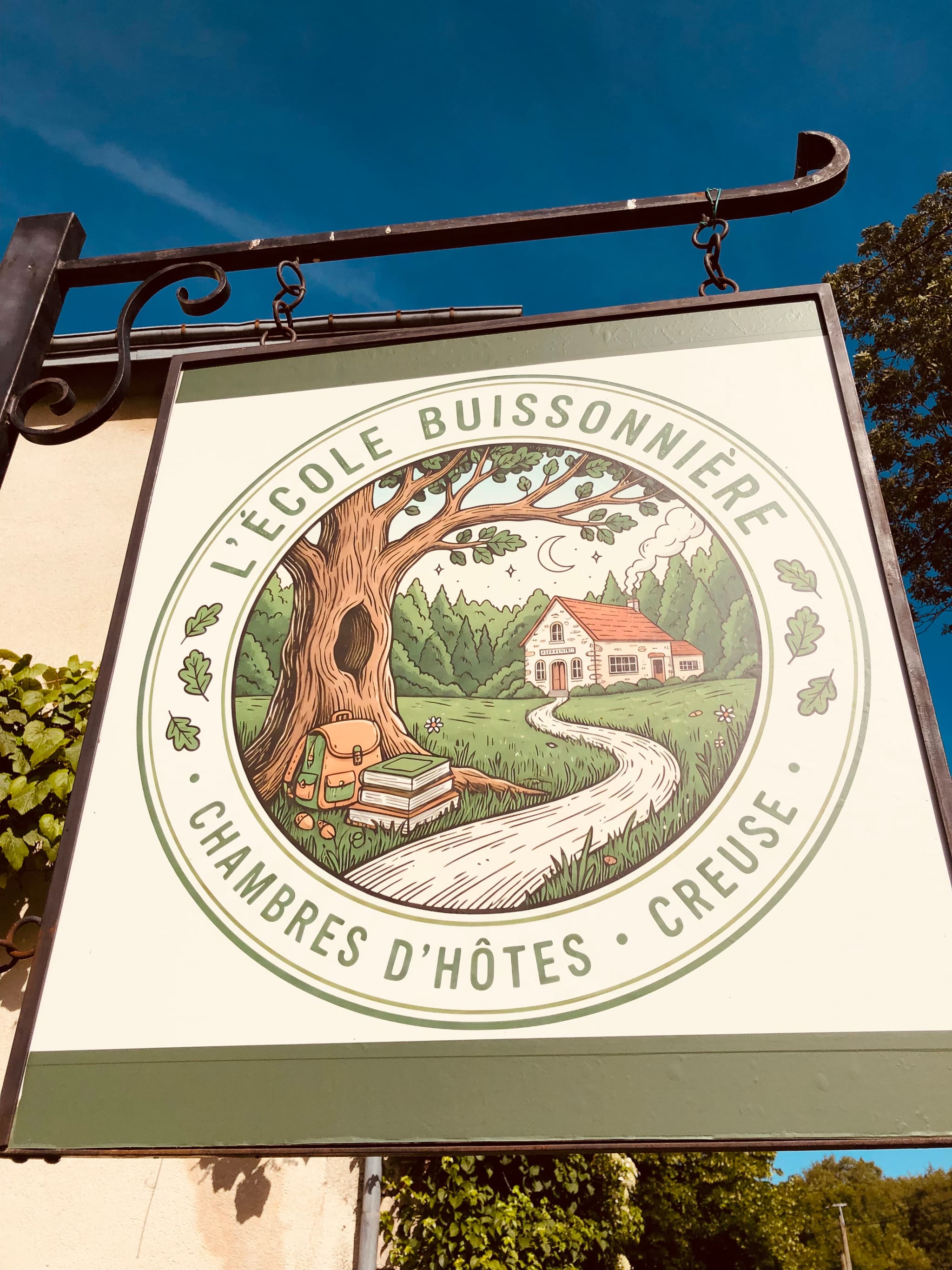 L'école Buissionnière Chambres et table d'hôtes la Celle dunoise