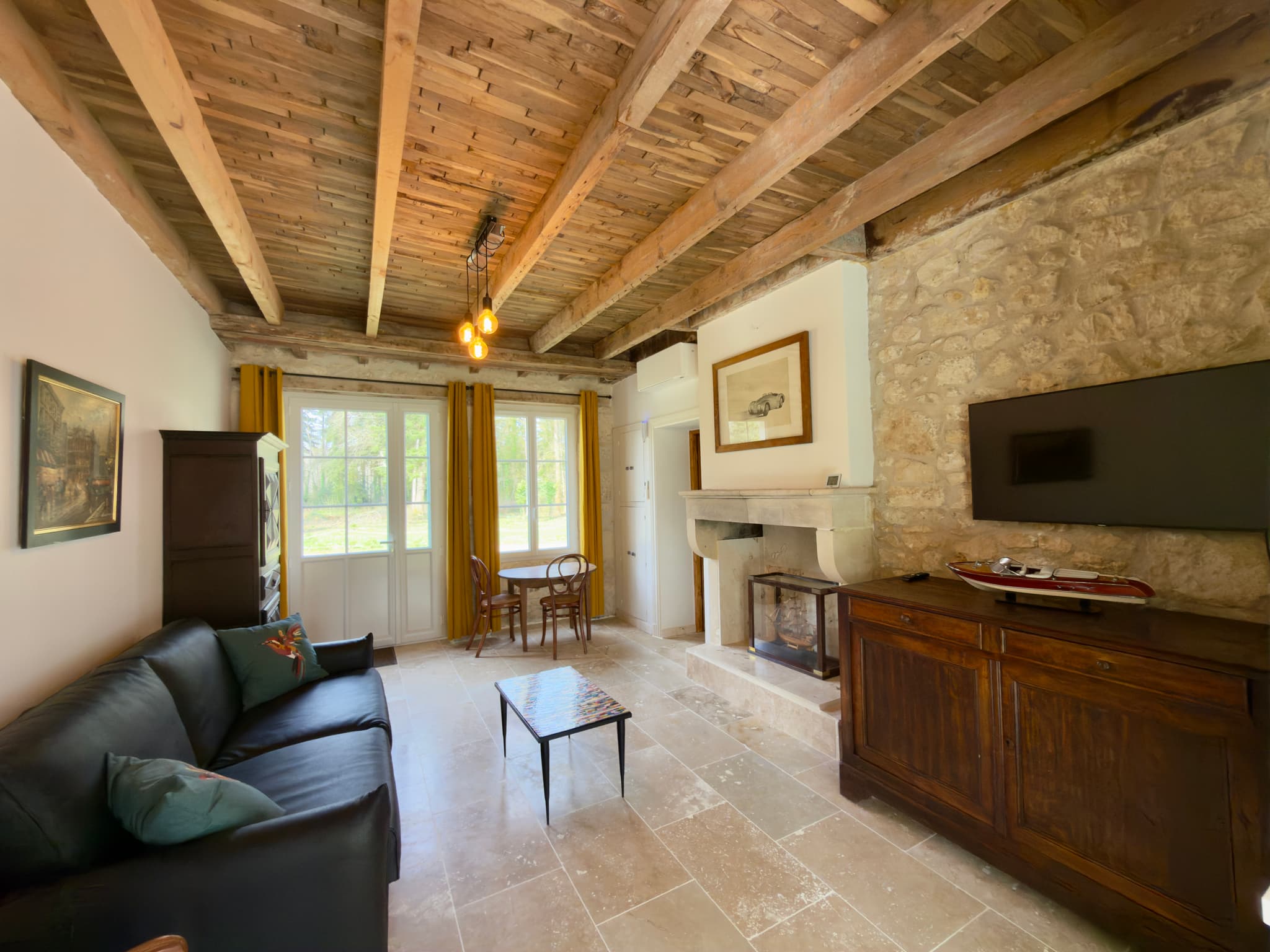 Salon suite AC