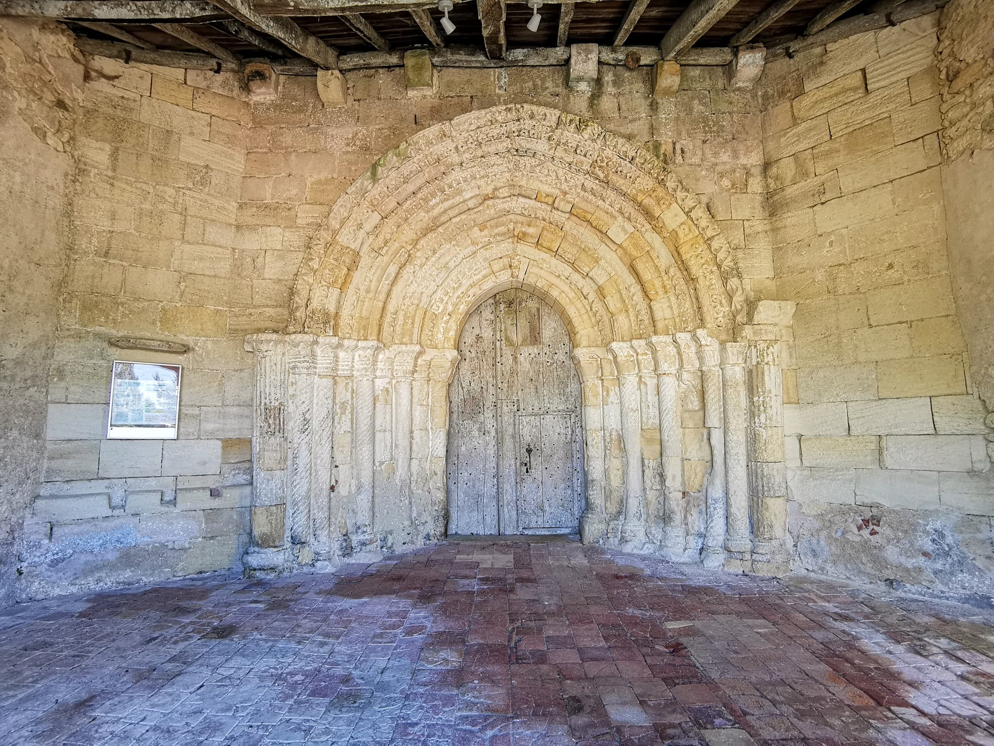 Portail de l'Église Saint-Martin - Lugaignac