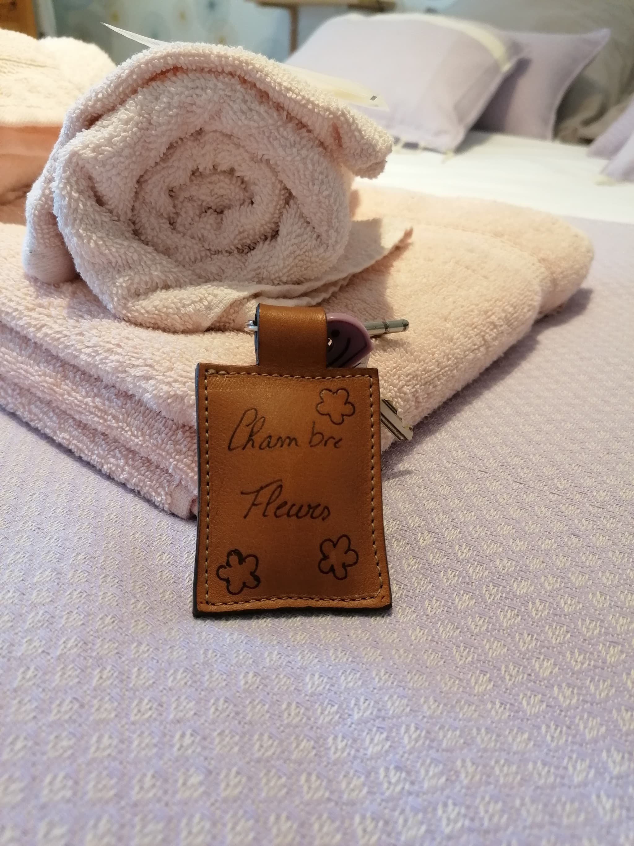 CHAMBRE FLEURS 2 PERSONNES