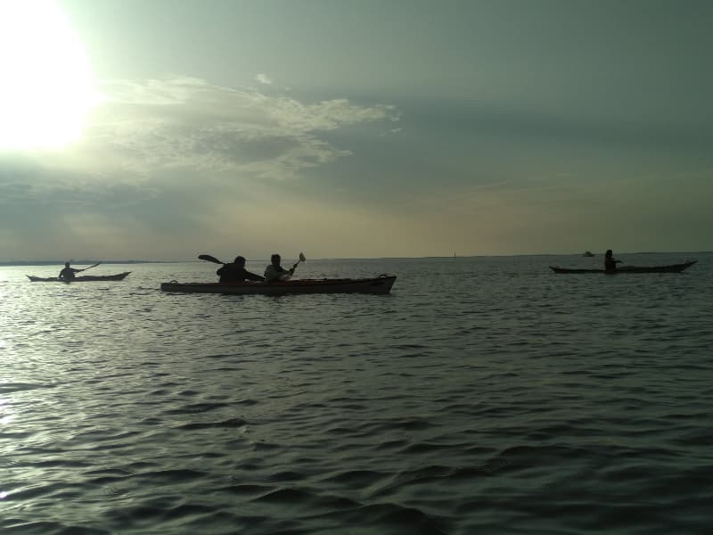 Kayak de mer dans le bassin