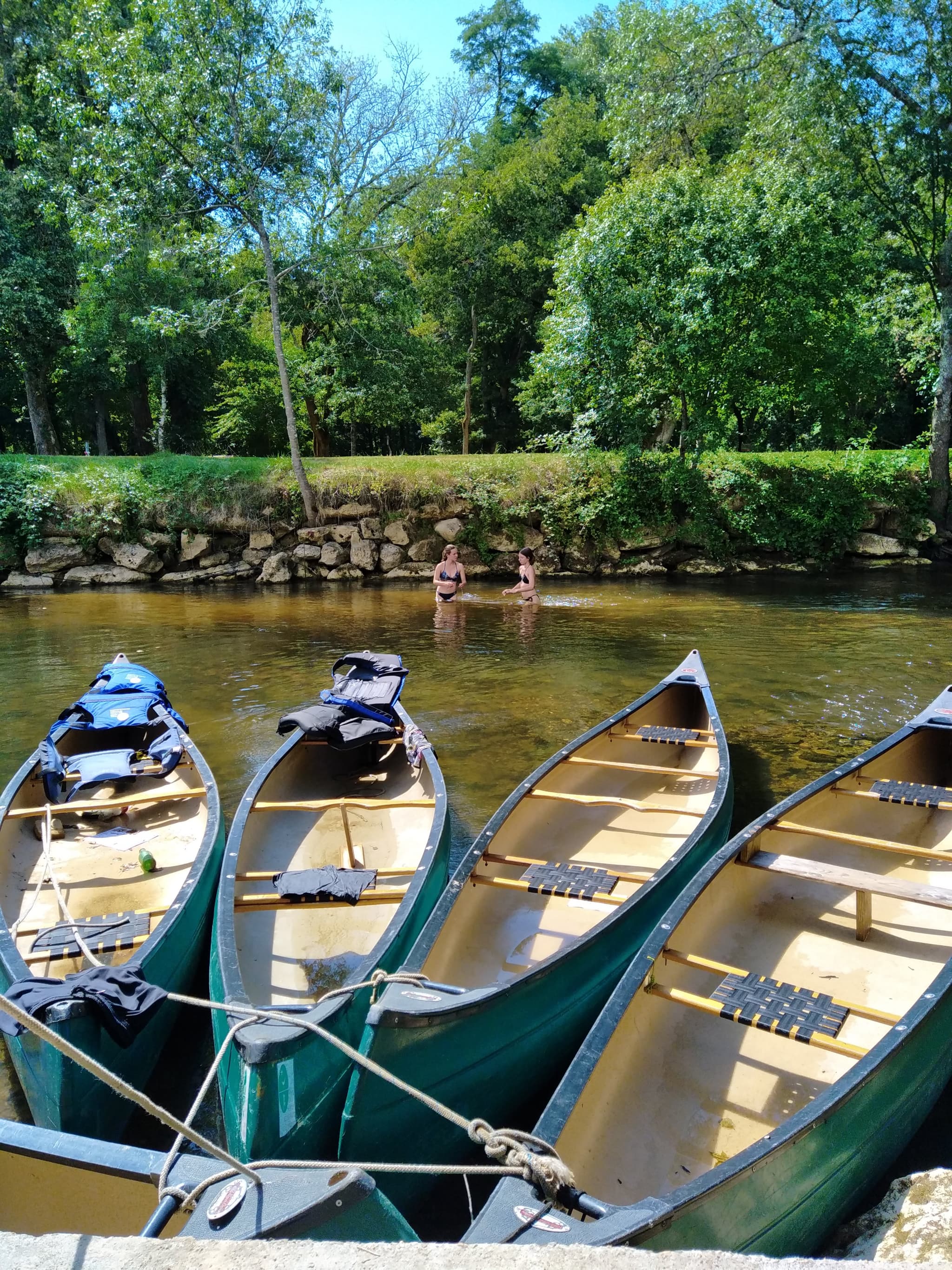 Canoë traditionnel