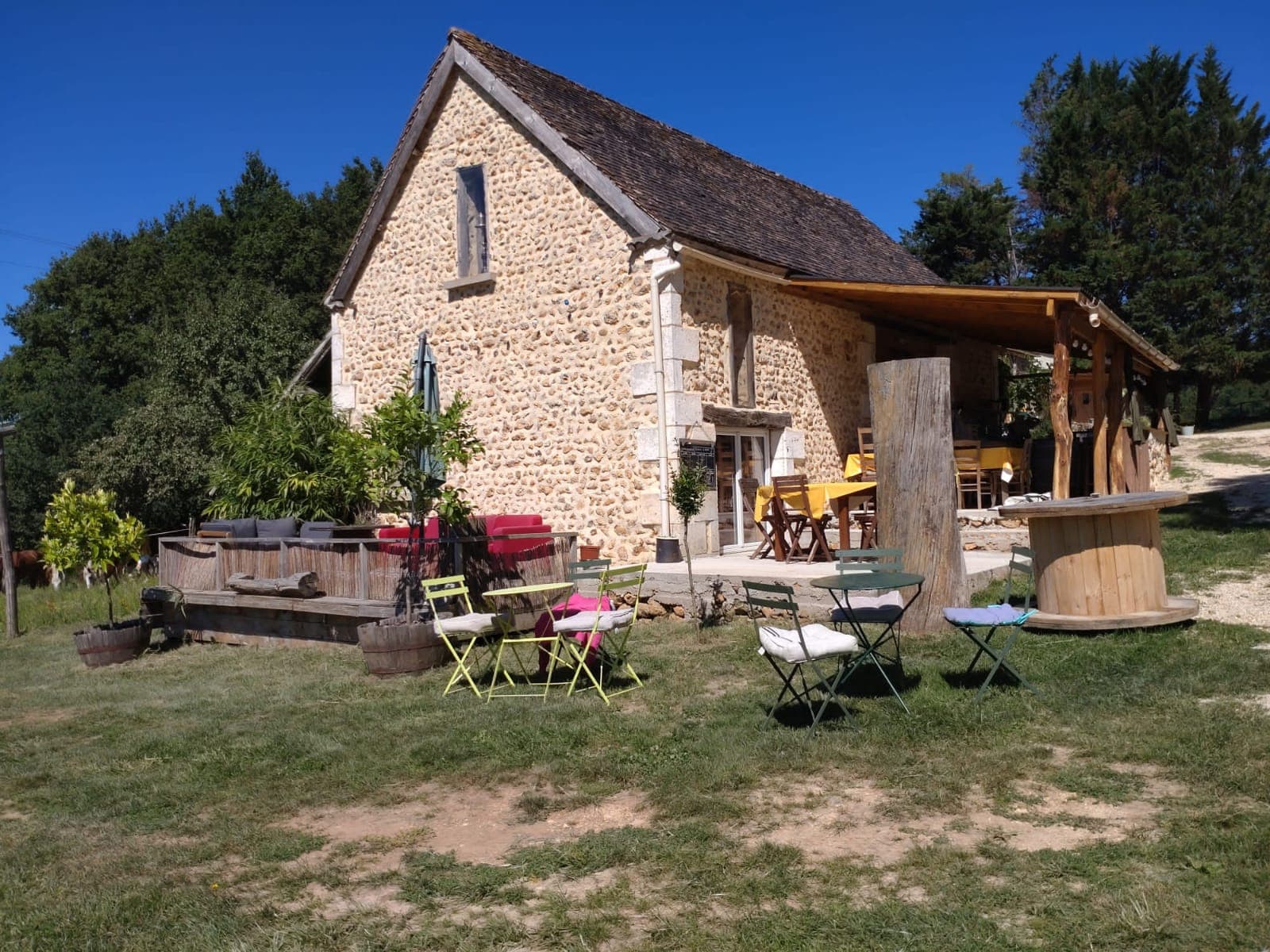 TASHUNKA TOWN - LE GITE ASNIKIYA