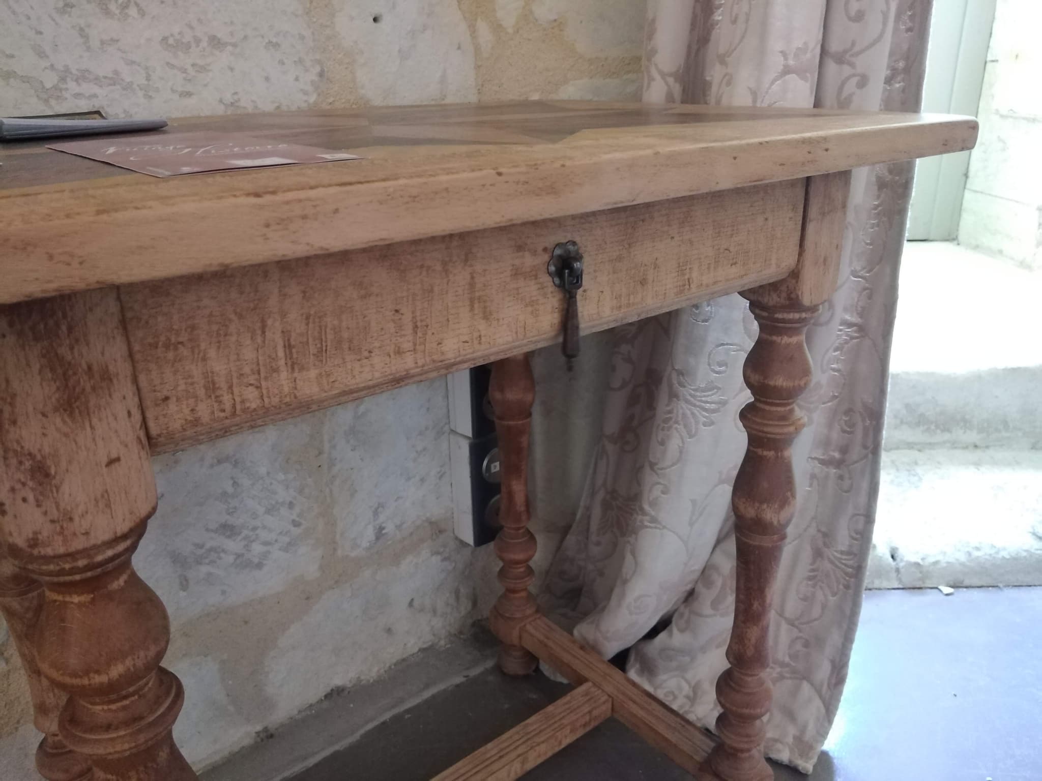 Meuble_Gite Brilhac_Château de Monts-sur-Guesnes