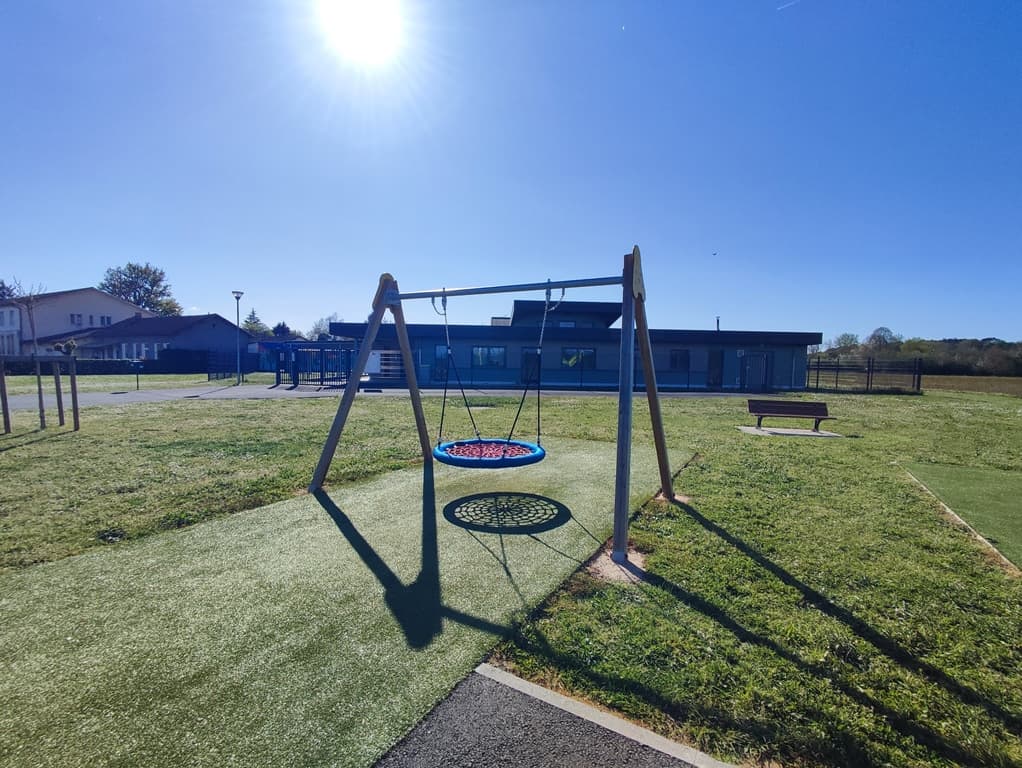 Aire de jeux St Laurent des hommes