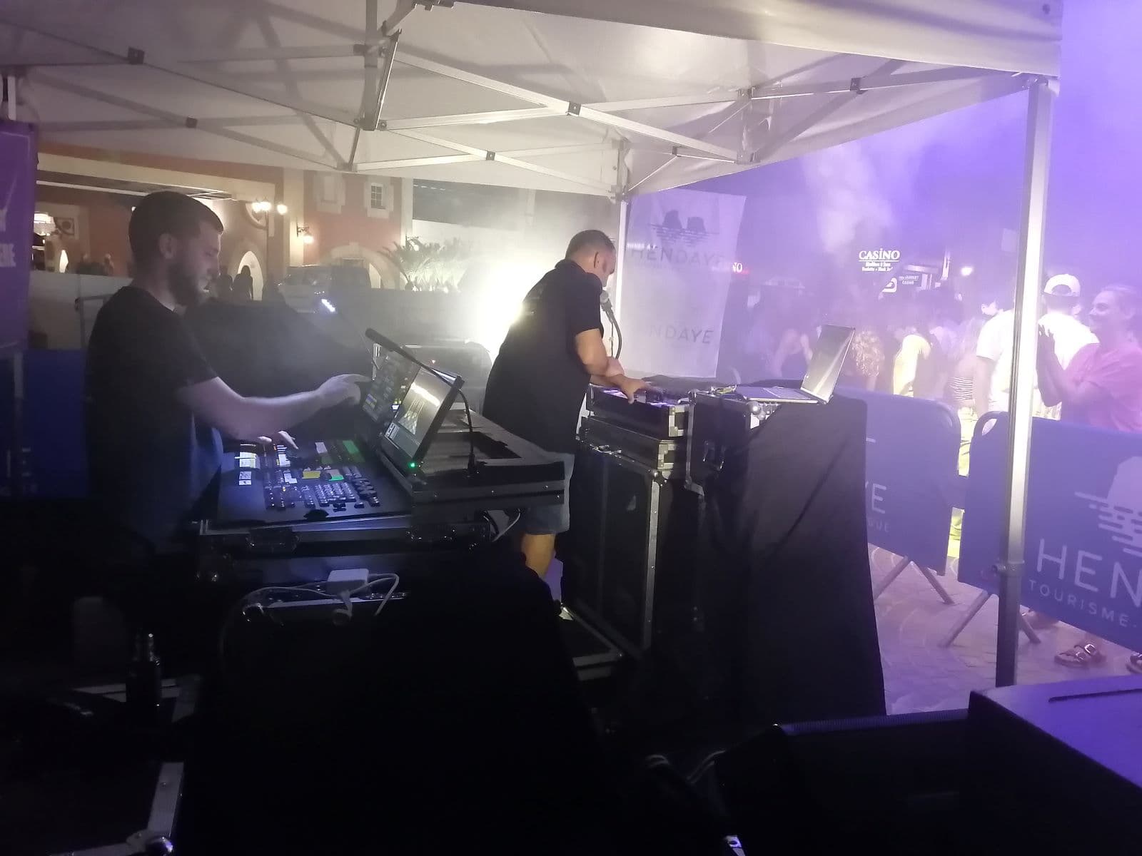 Scène DJ - Discothèque sur la plage - Hendaye Tourisme