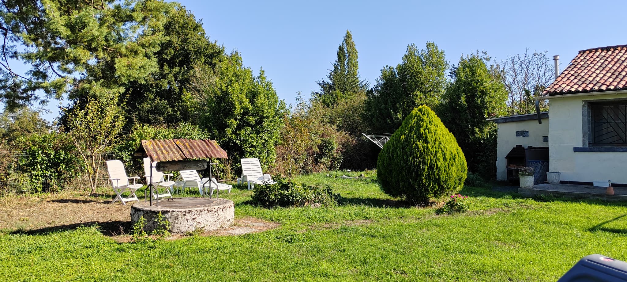 Meuble tourisme dahlias cardi Val en Vignes Thouars Thouarsais Deux Sevres