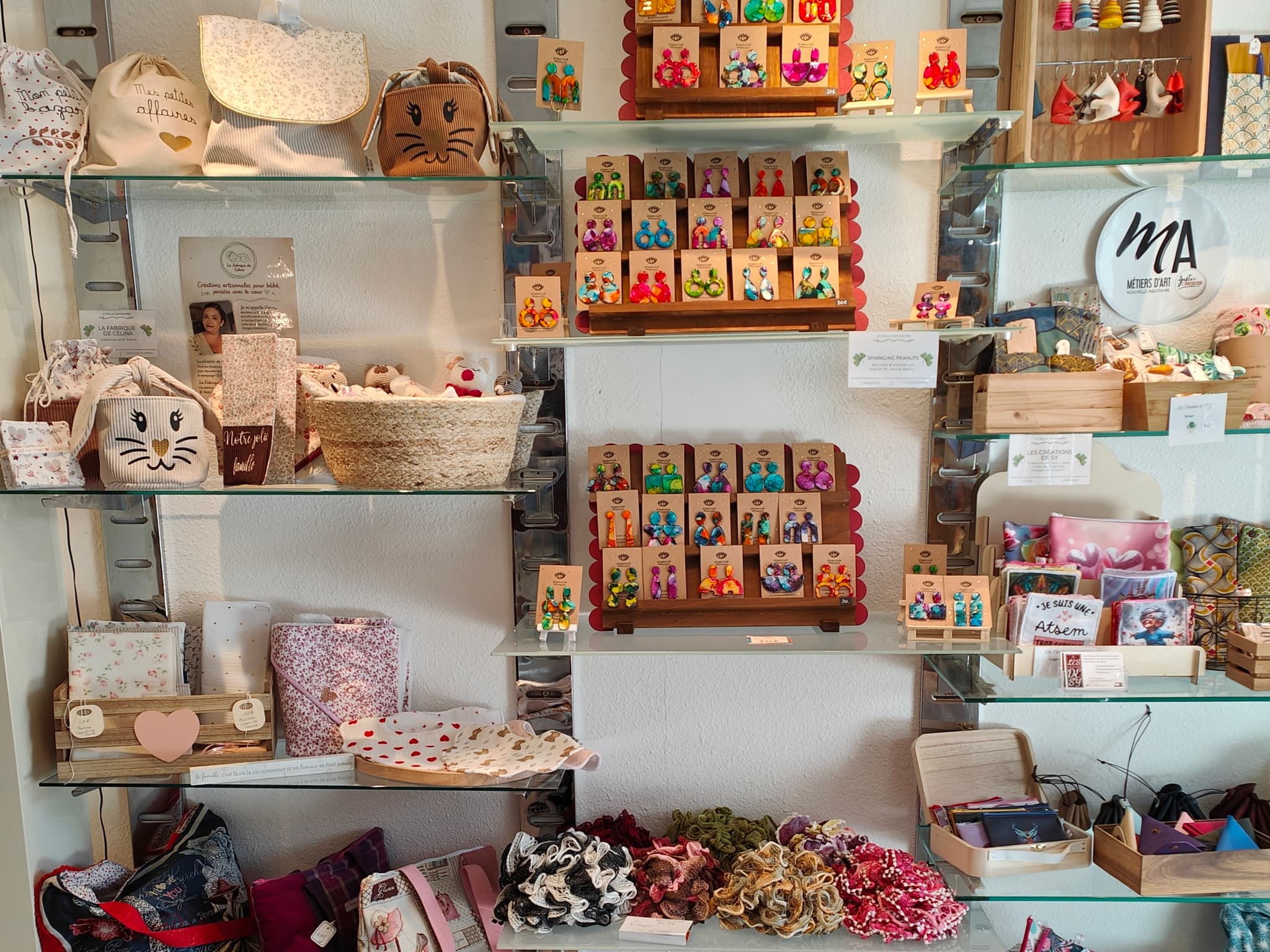 La malle enchantée : boutique d'artisans, créateurs et producteurs