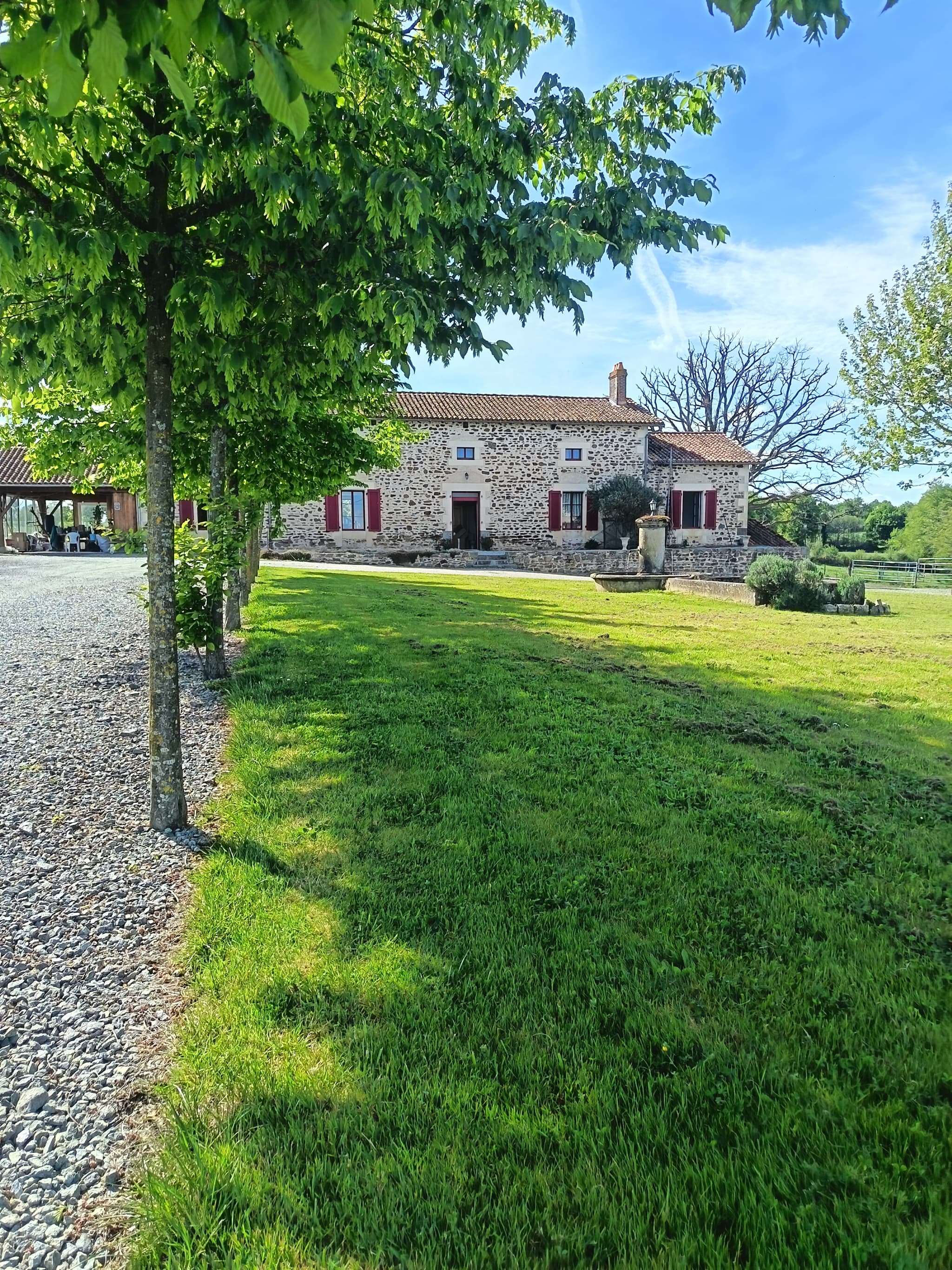 LA COUR