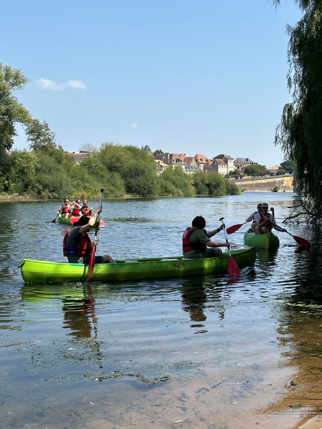 Roxane Cyrano Bergerac - bord Dordogne - paddle détente été rivière balade