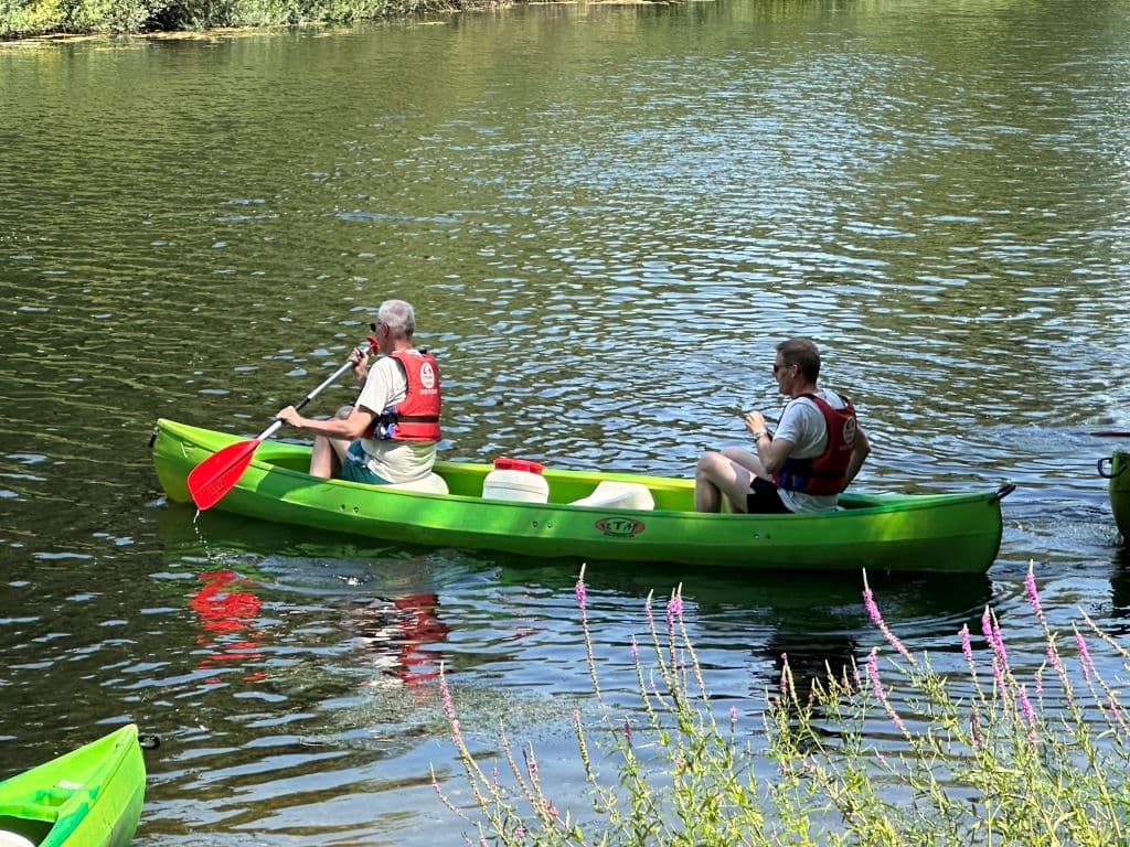 Roxane Cyrano Bergerac - bord Dordogne - paddle détente été rivière balade