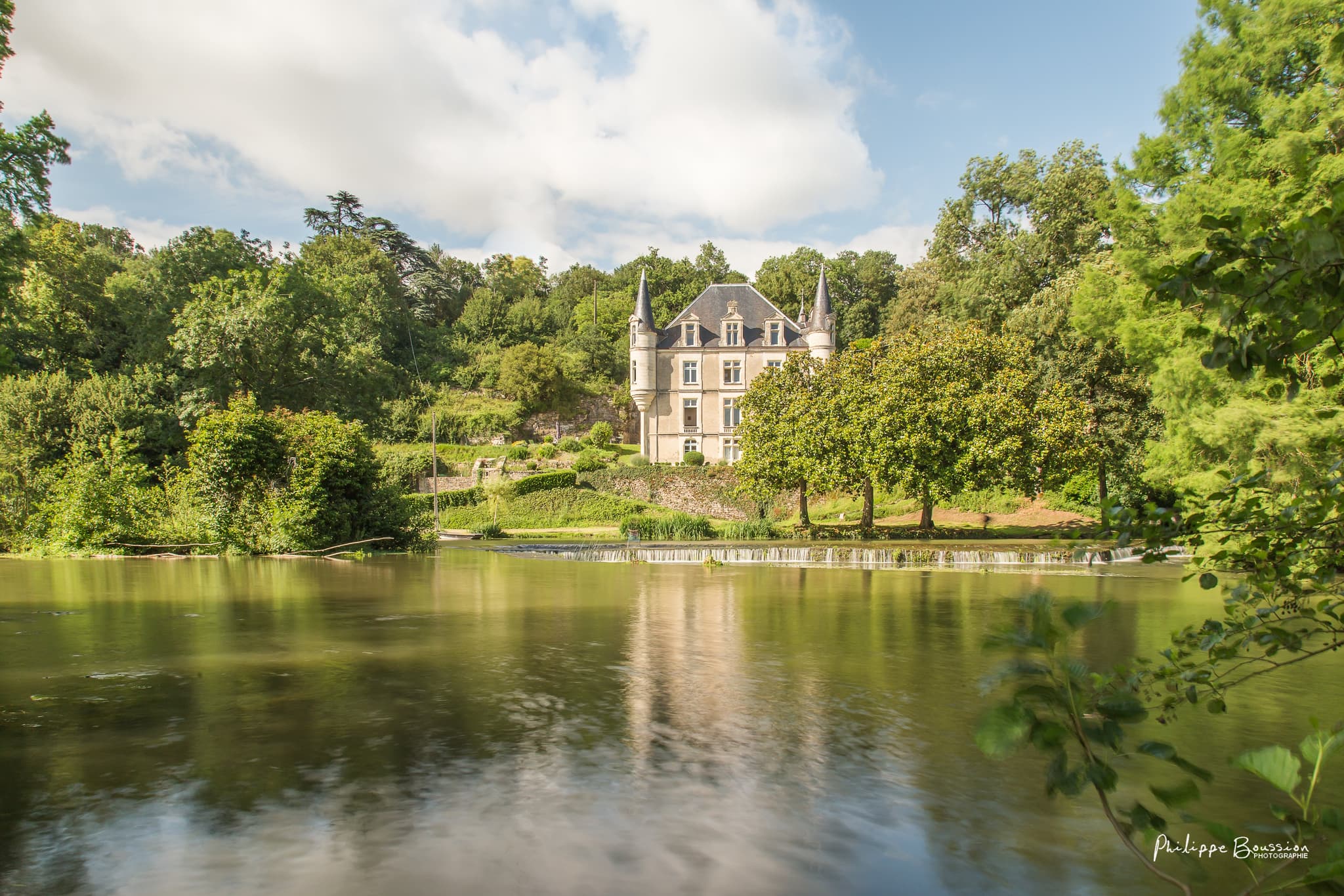 Le Domaine du Château des Loups