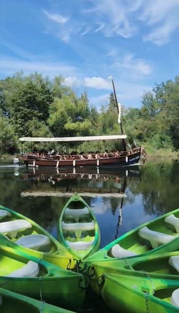 Bergerac gabarre canoe balade dordogne rivière port de Bergerac