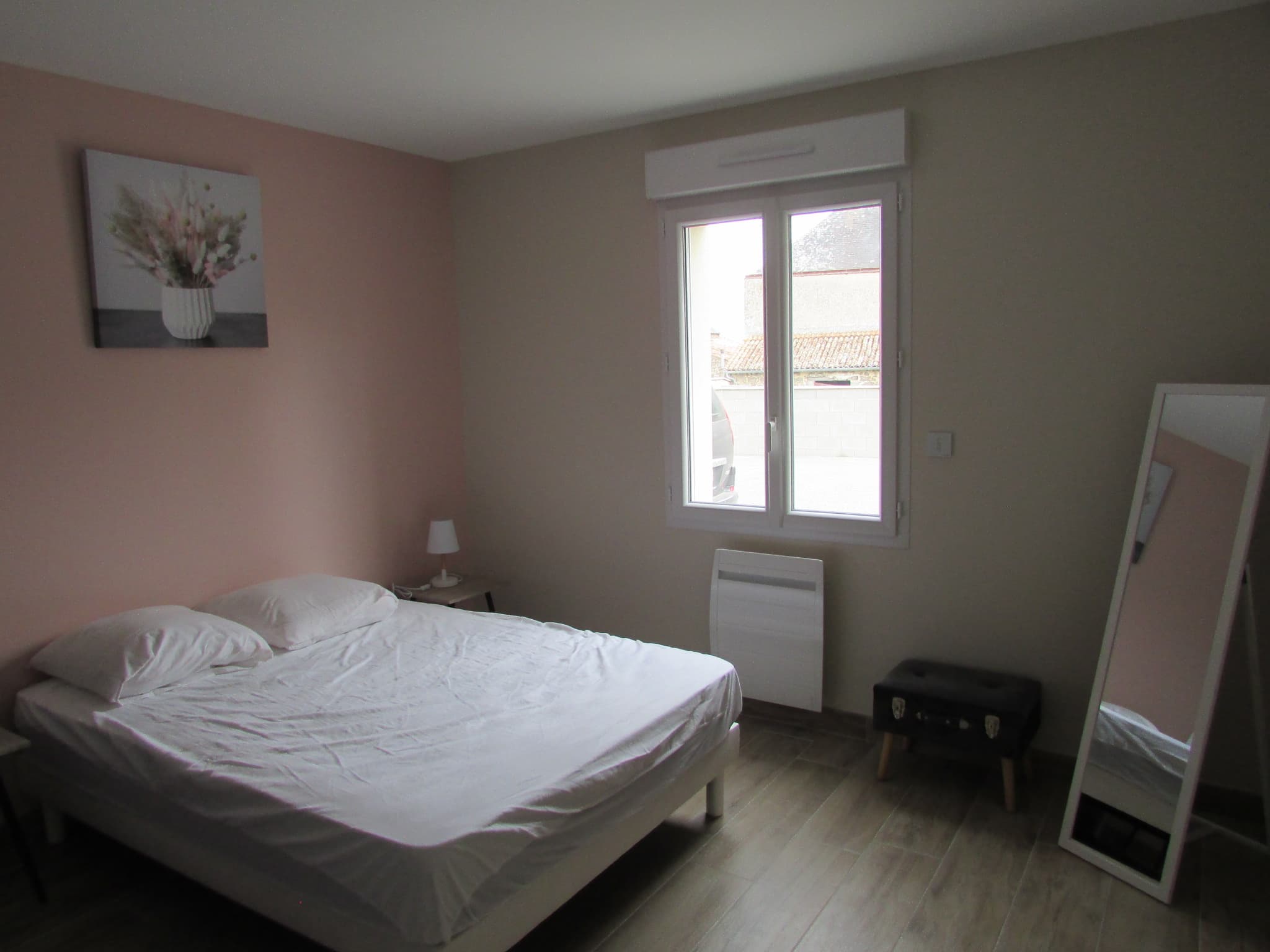 La Maison du lac à Louin - La chambre 1