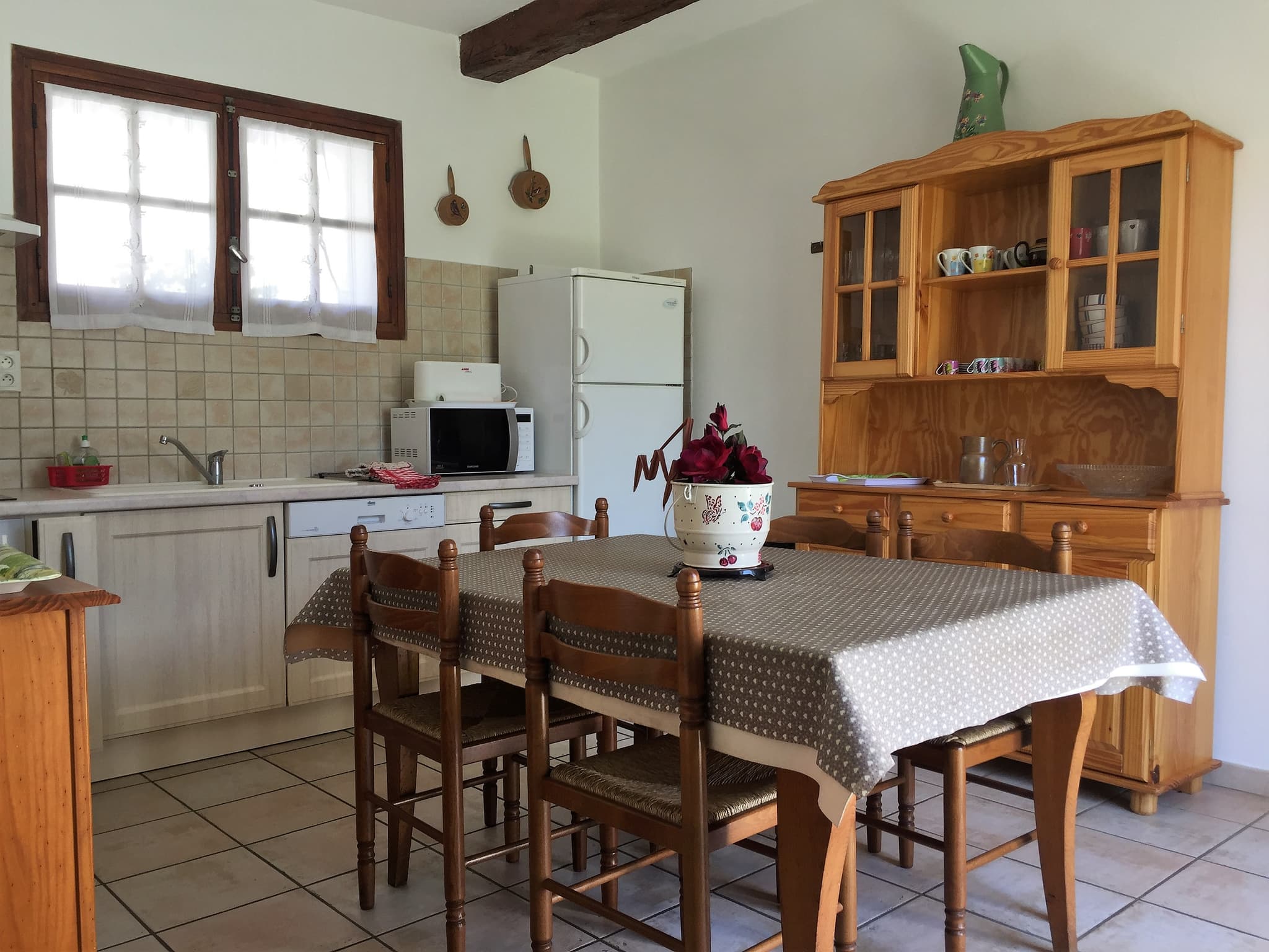 Gîte LES HIRONDELLES- cuisine