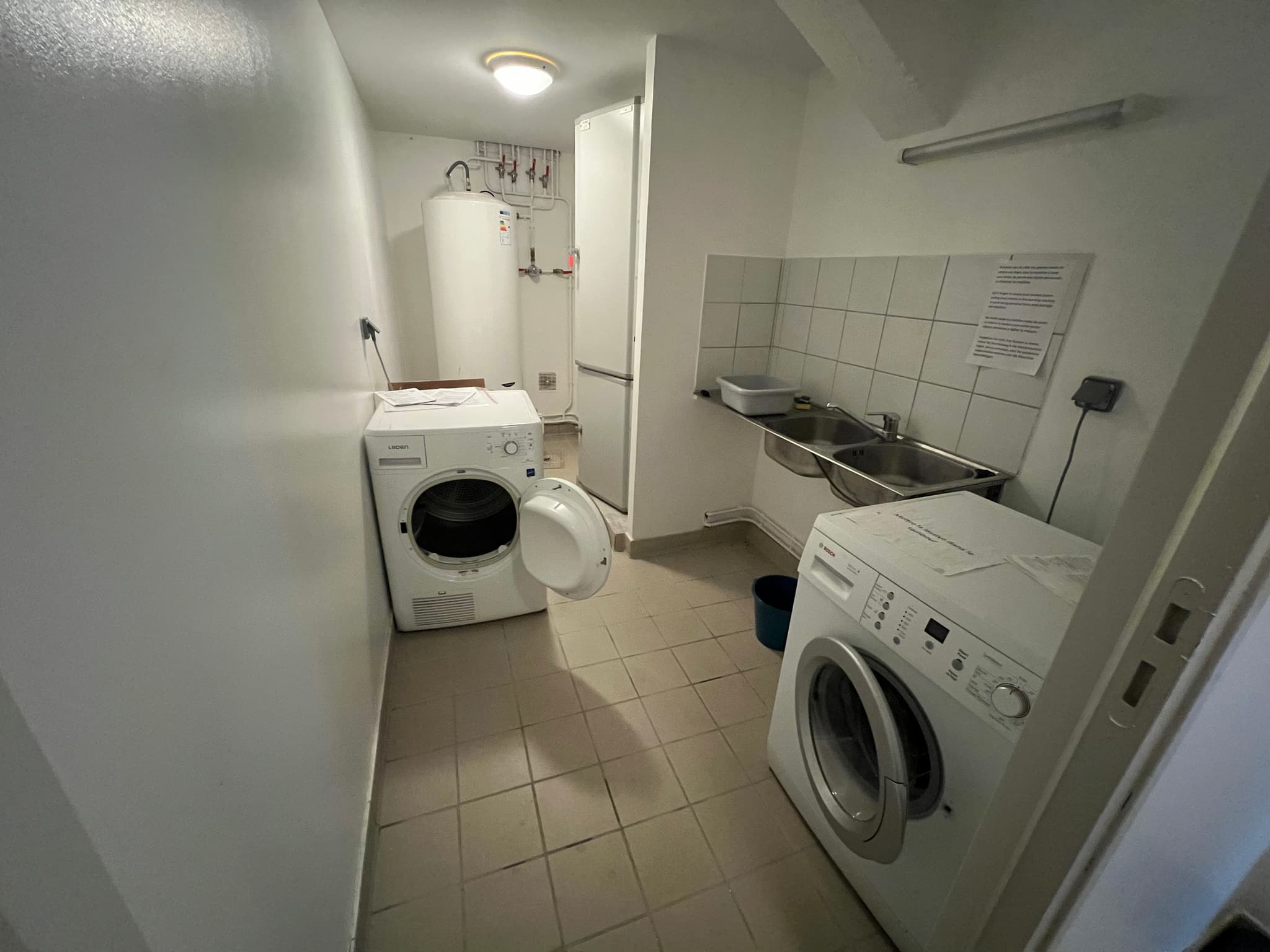Gîte d'étape Le Compostelle à Urdos - Buanderie collective