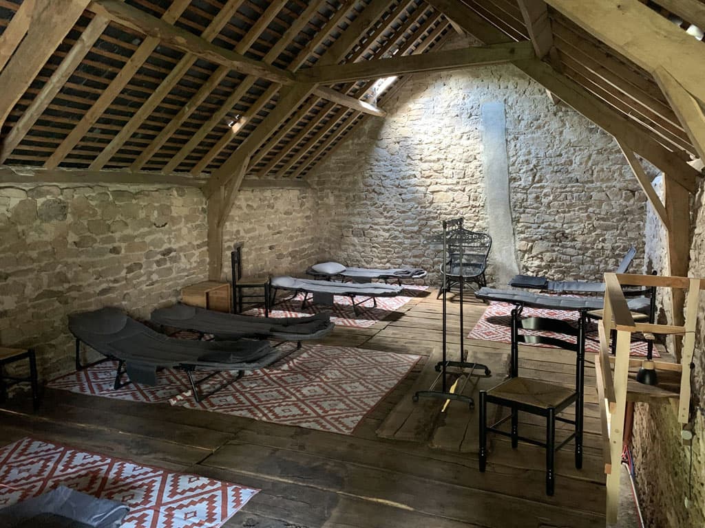 Dortoir avant rénovation 2026