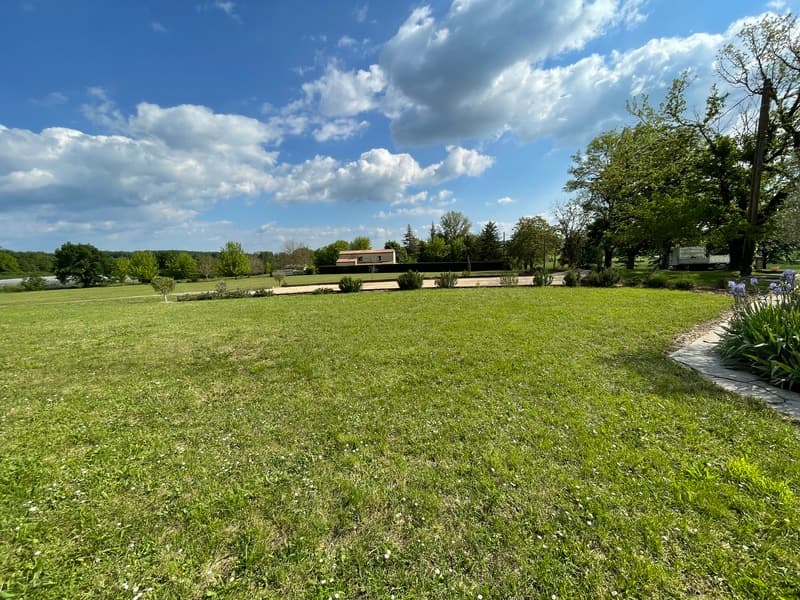 Les 4 Bastides (Ste Eutrope de Born) - jardin (2)
