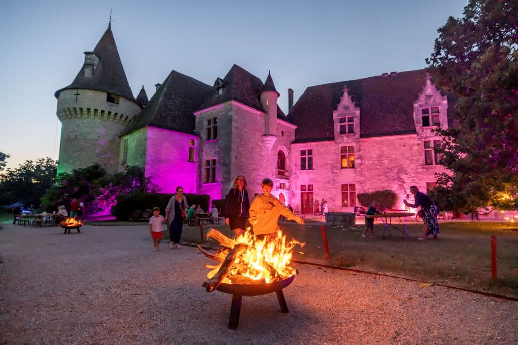 IMG_5234 Château de Bridoire animation soirée nocturne événement brasero