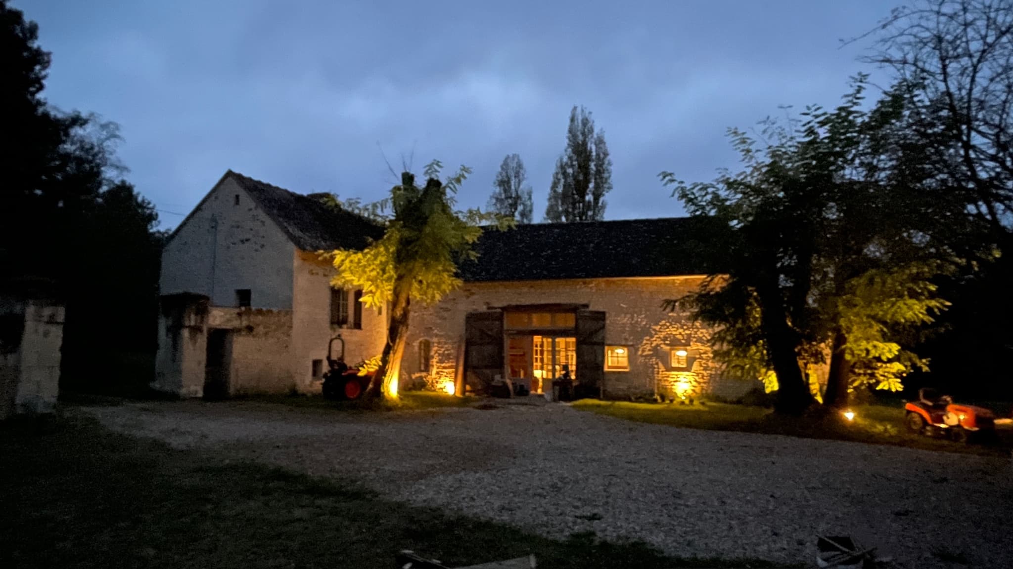Domaine privatisé pour 15 personnes - Vienne - 86 - Piscine
