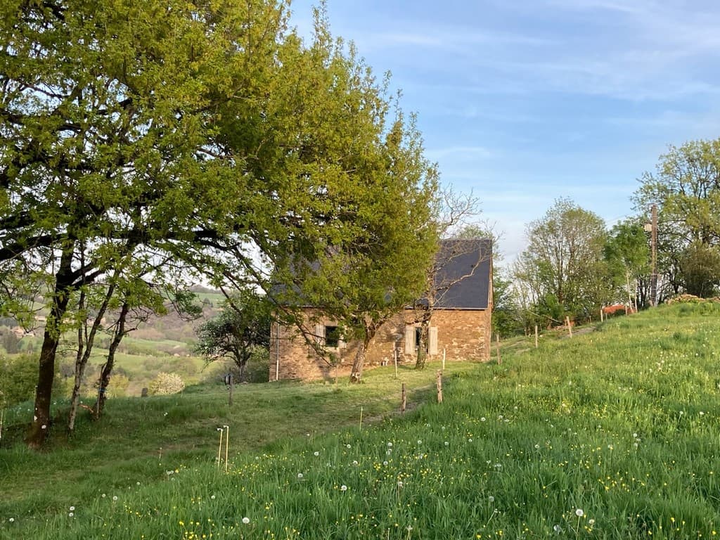 LaPetitouneDuBournazel-Albignac_maisonJardin_12