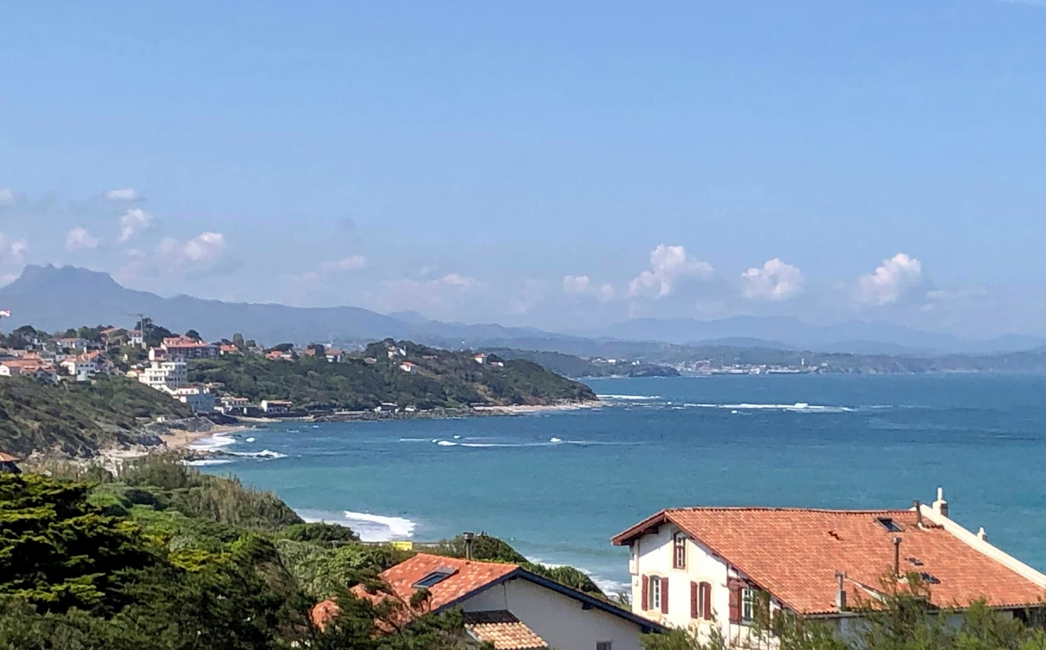 Vue balcon exposé sur ouest sur mer, vers Guéthary, St Jean de Luz et l'Espagne