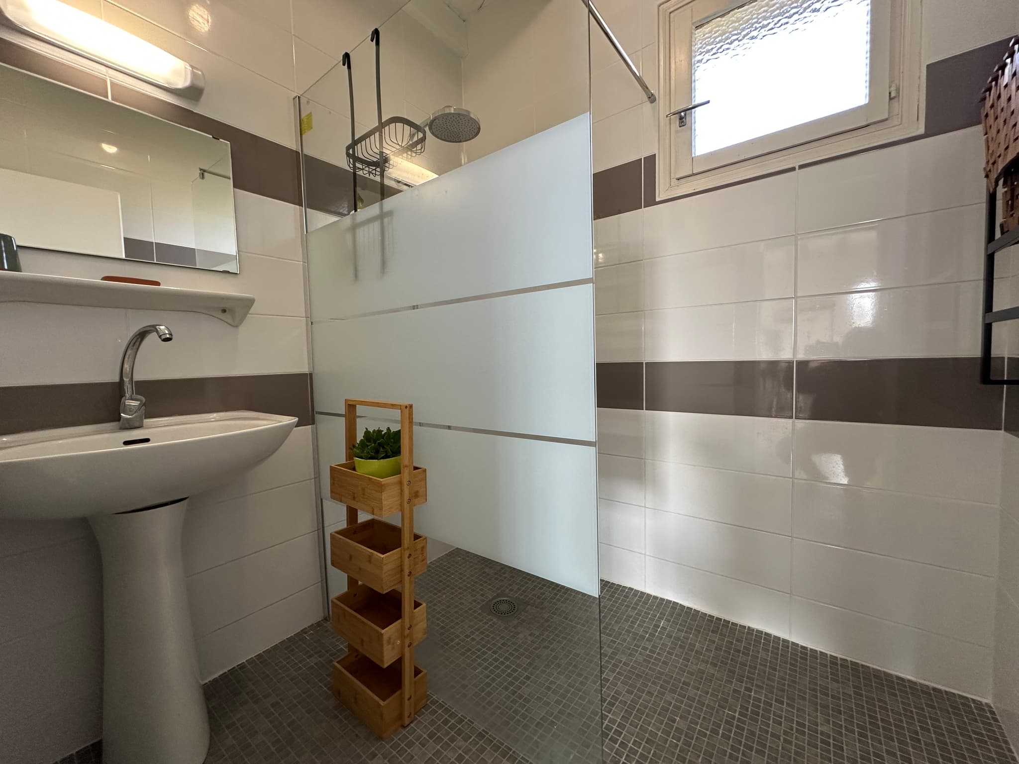 Salle d'eau Gite Menauton à Betbezer d'Armagnac avec Gites de France Landes