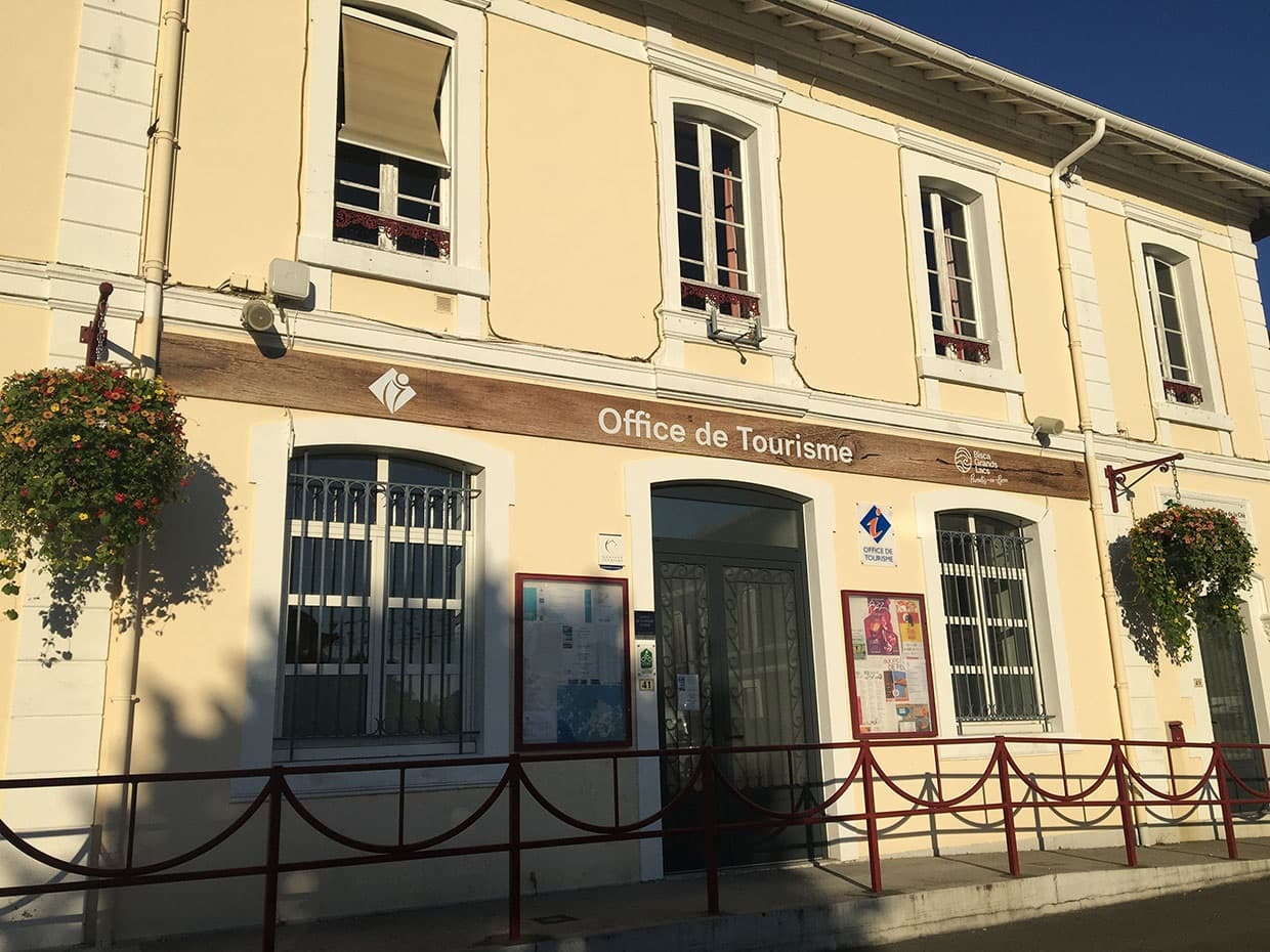 Façade BIT Parentis