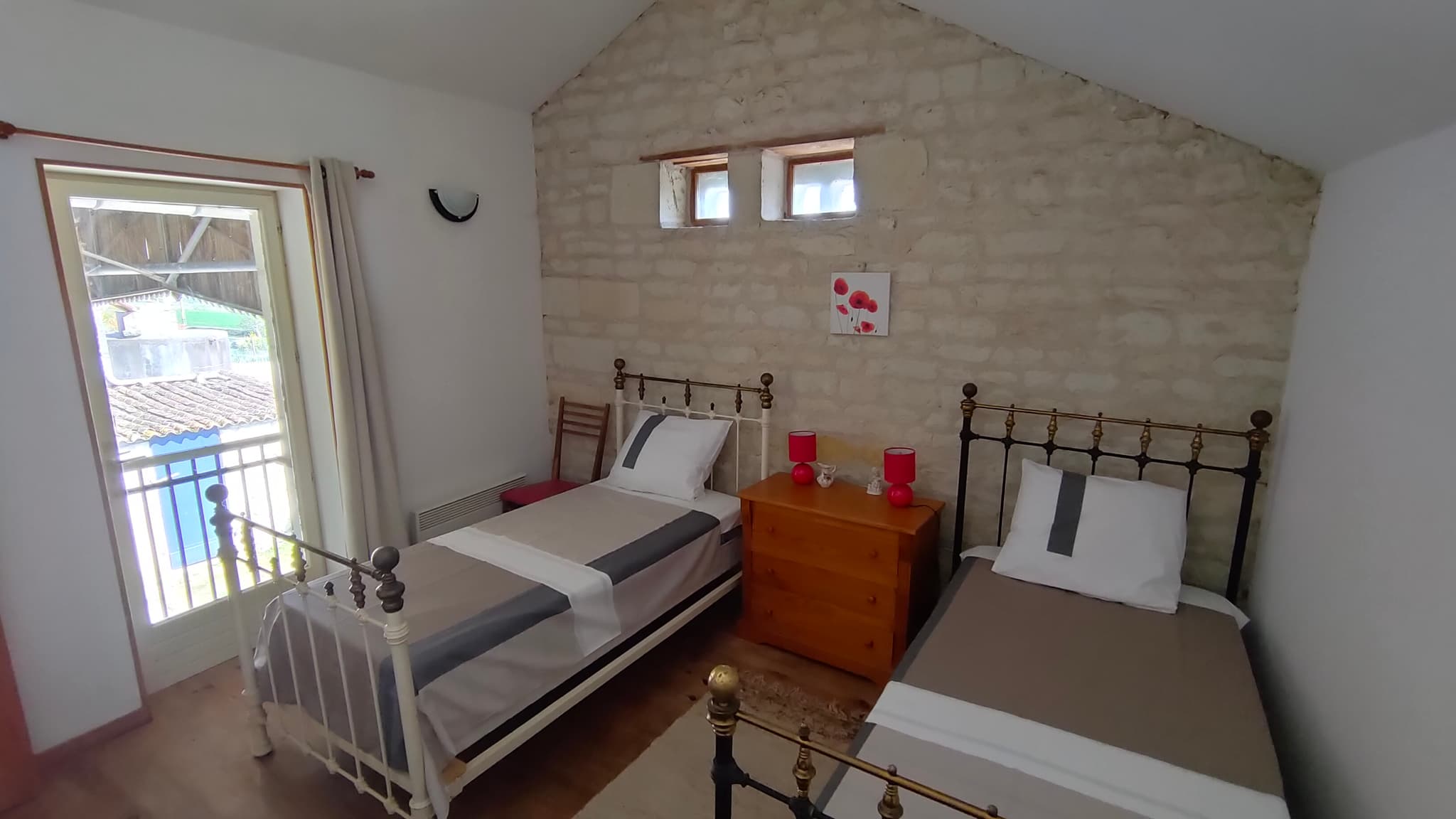 Maison du Coteau_Glénouze_2022- Chambre 2 lits à l'étage