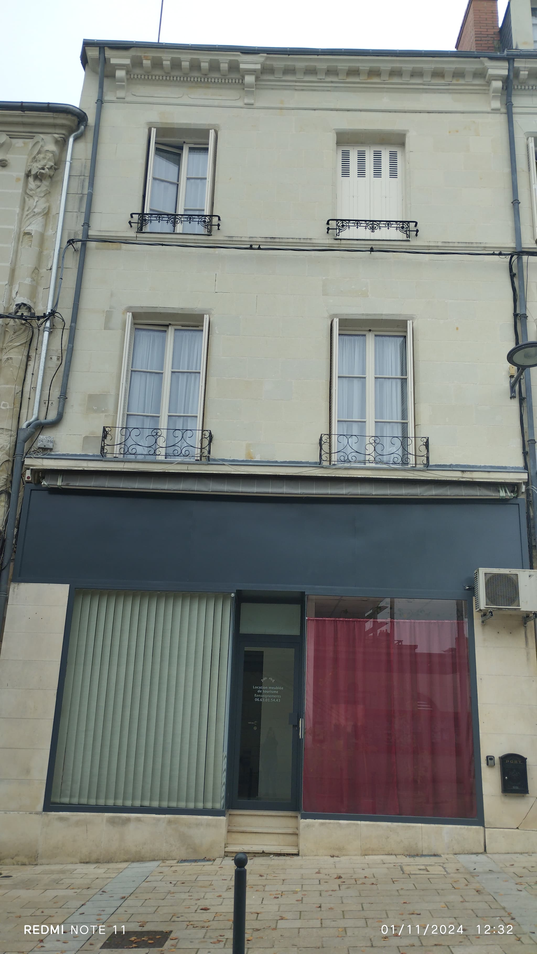 IMMEUBLE situé 24 PLACE DUPLEIX 86100 CHÂTELLERAULT