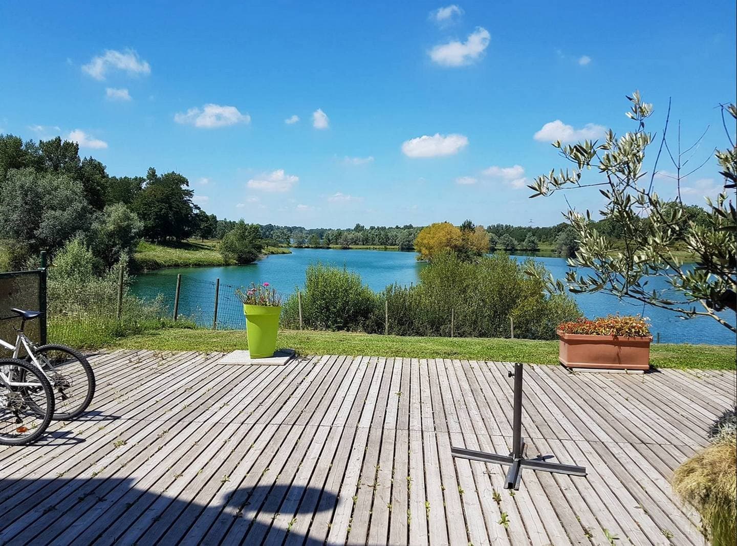 Iktus - Laroin - terrasse du bar