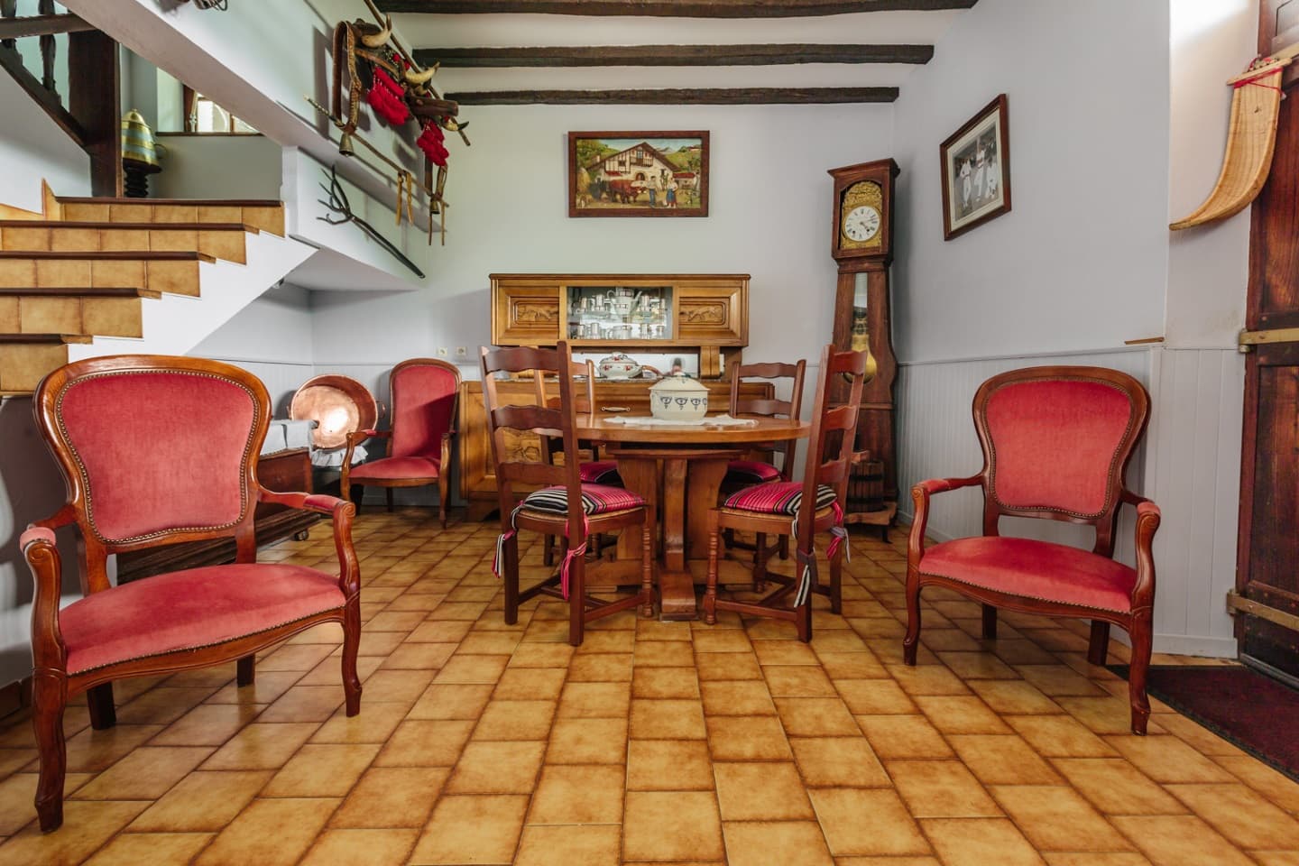 Irazoqui salon
