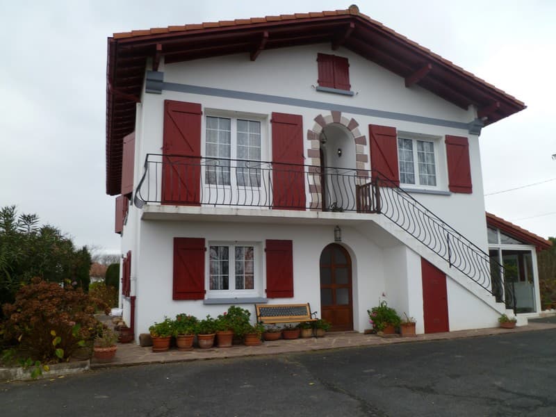 Ithourria facade2