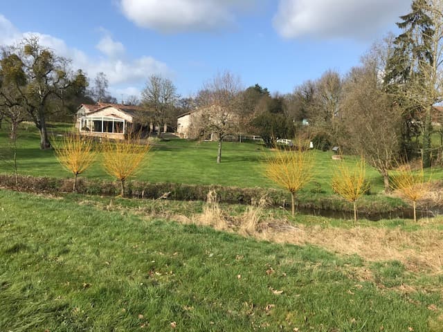 beaulieu-sous-bressuire-gite-albatros-Jardin en hiver