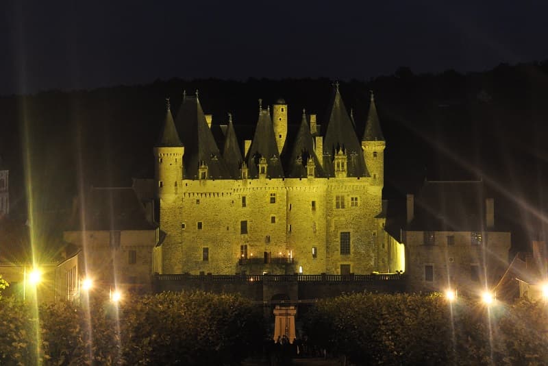 Jumilhac Château nuit