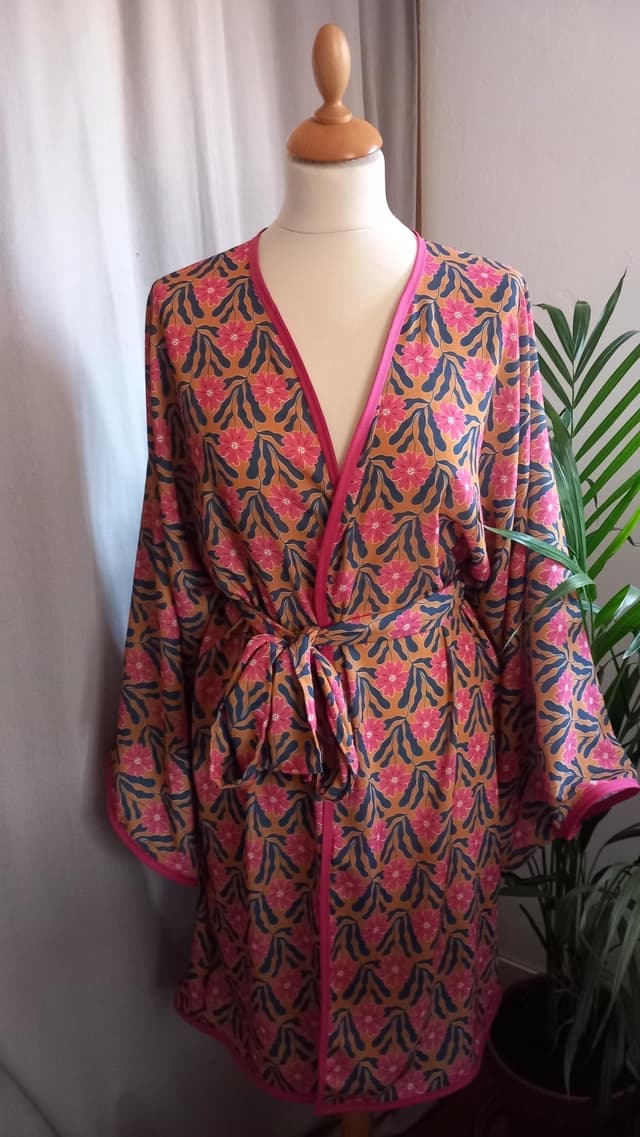 Kimono rose