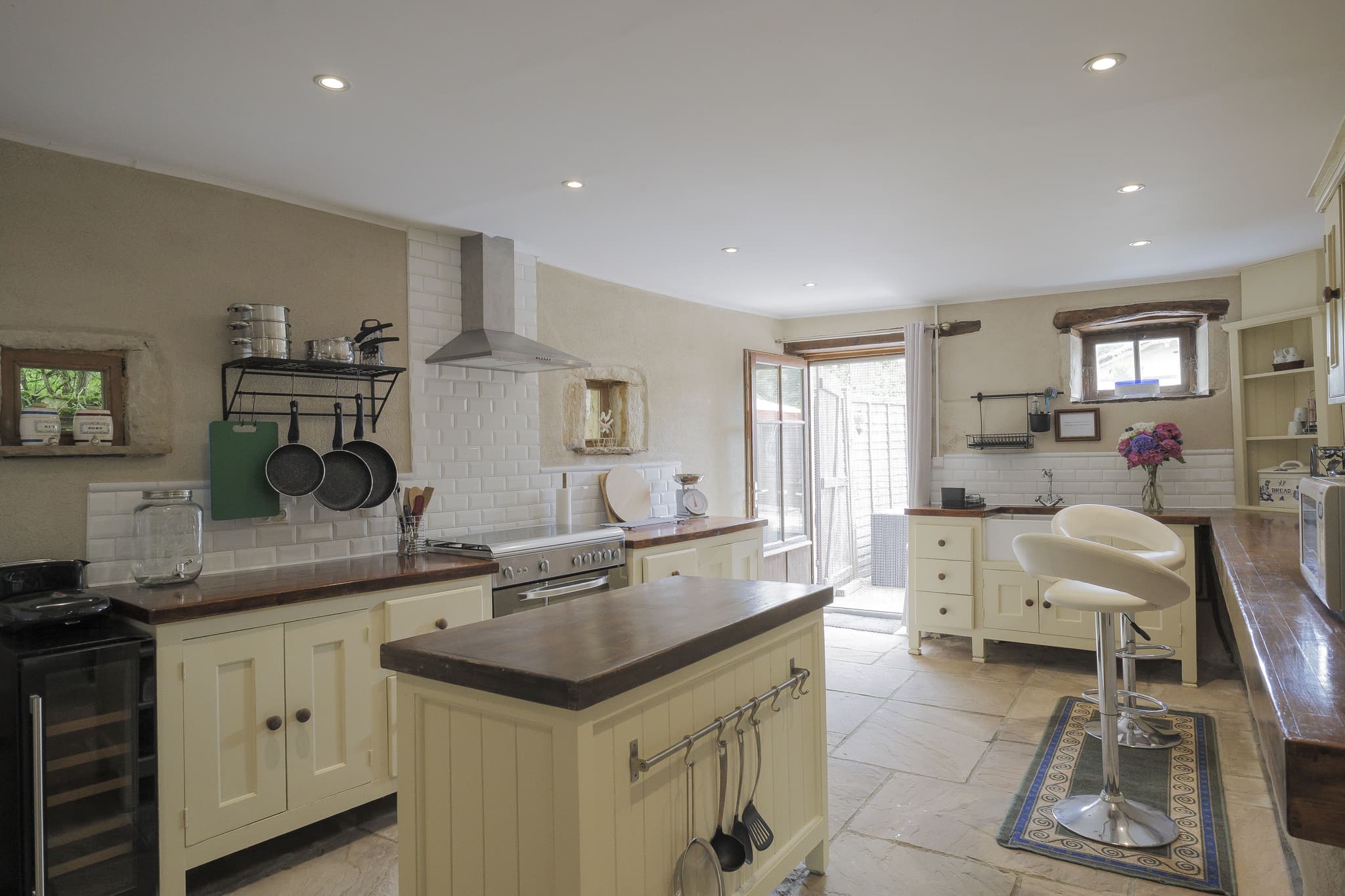 Gîte L'Olivier à Lizant_Kitchen 1