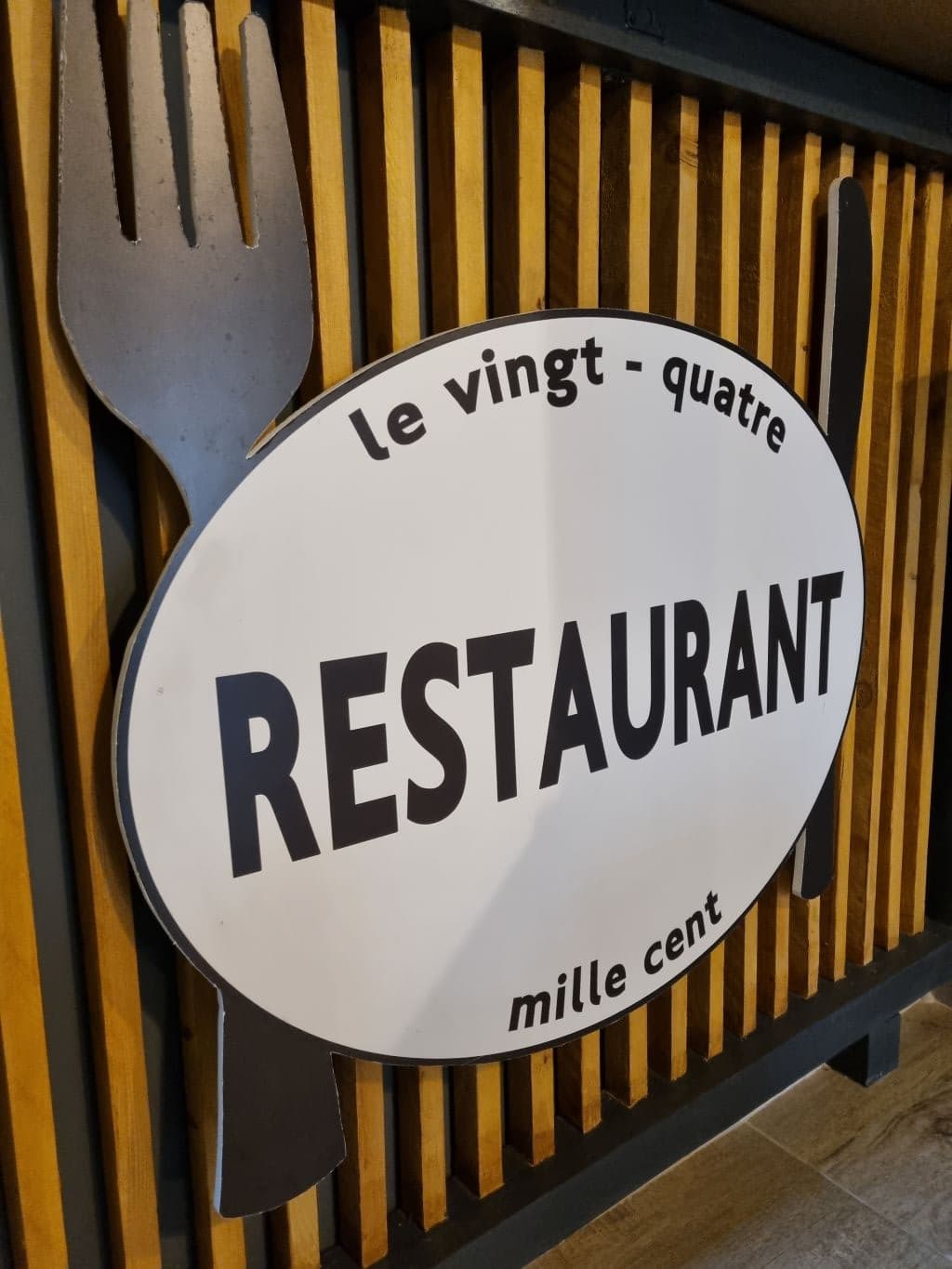 LE 24100 sirtaqui