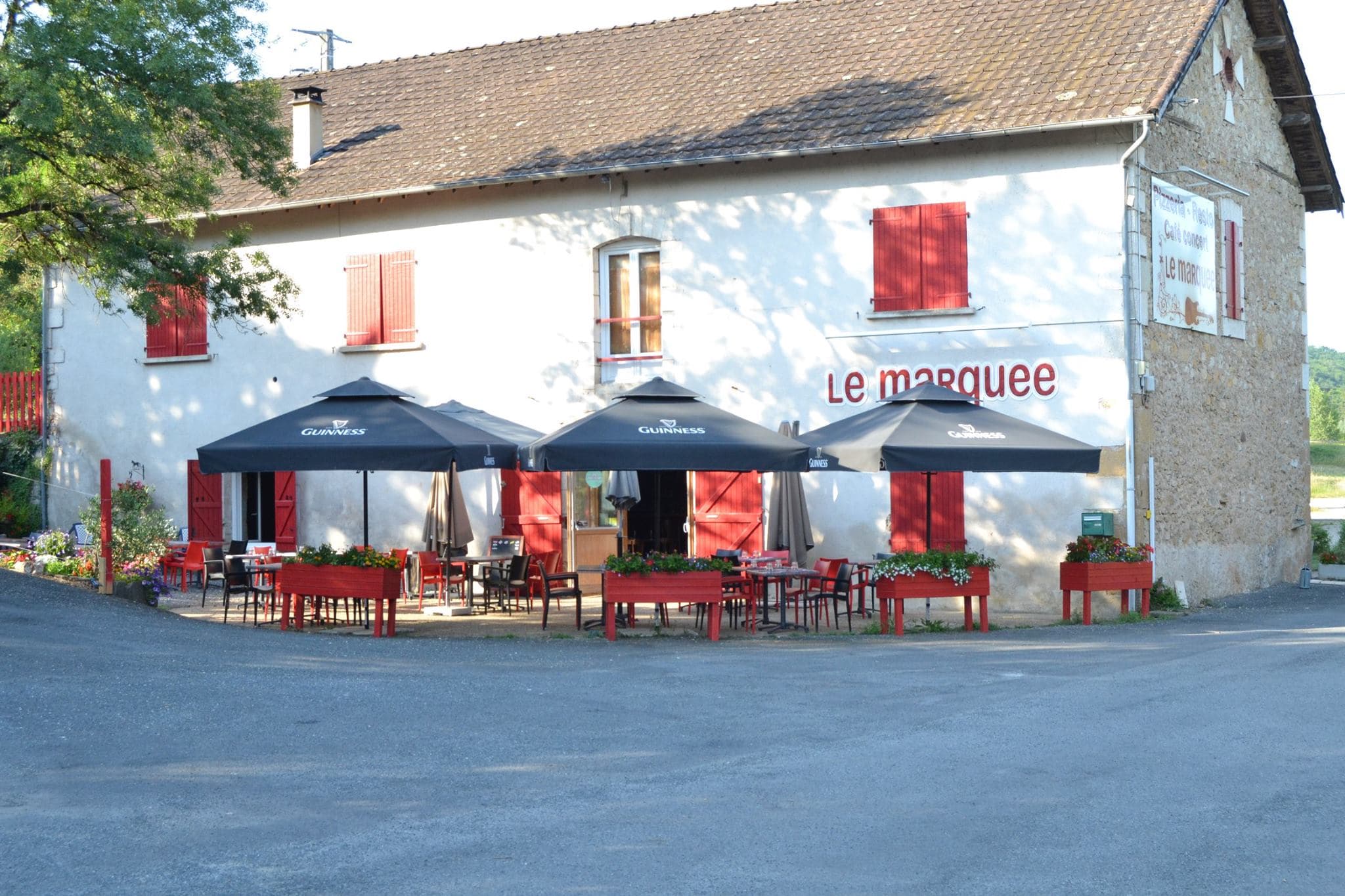 LE MARQUEE