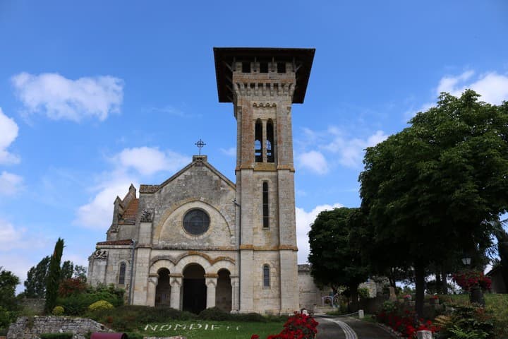 LENOMDIEU (2)