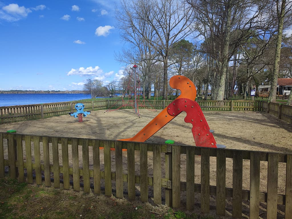 LEON-Aire_de_jeux_PTS