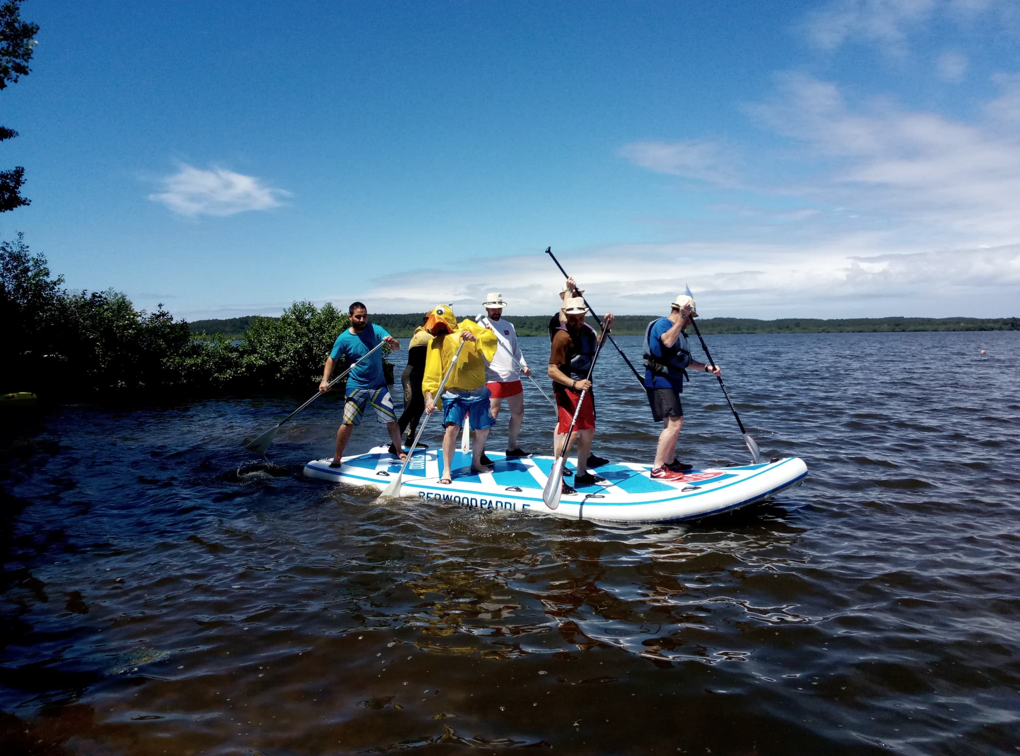 LEON-Canoe-surfing--1-