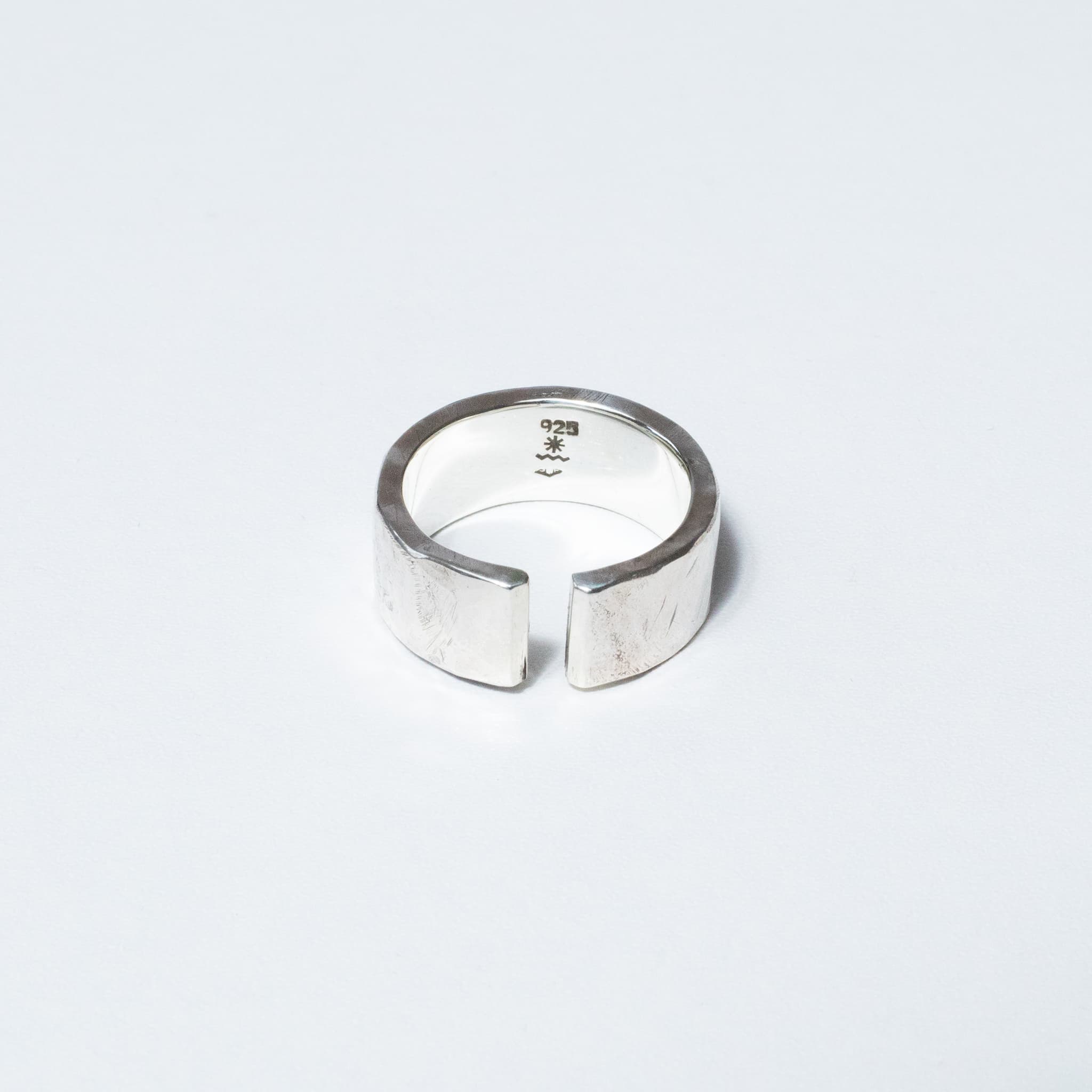 LUXAN Packshot Bague 01