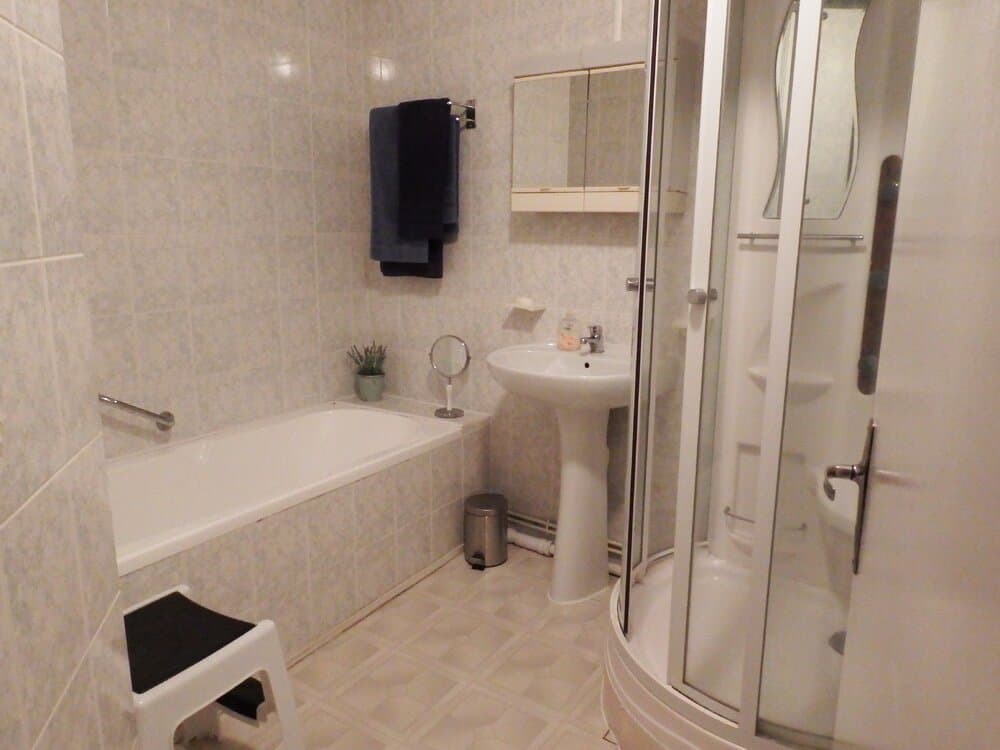 La Lavande Bathroom