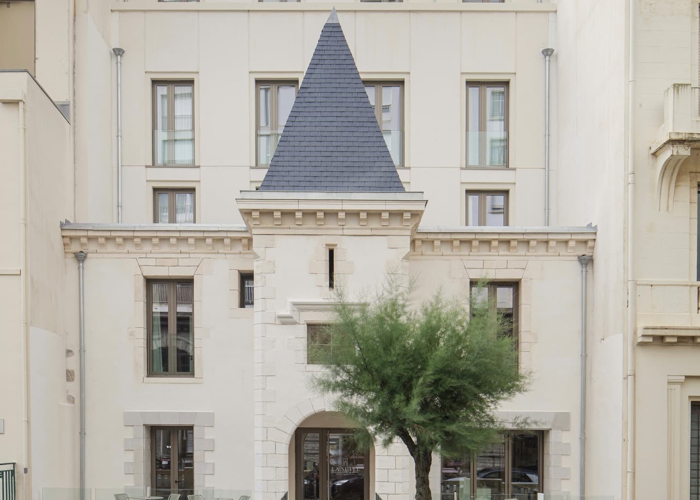 La suite façade