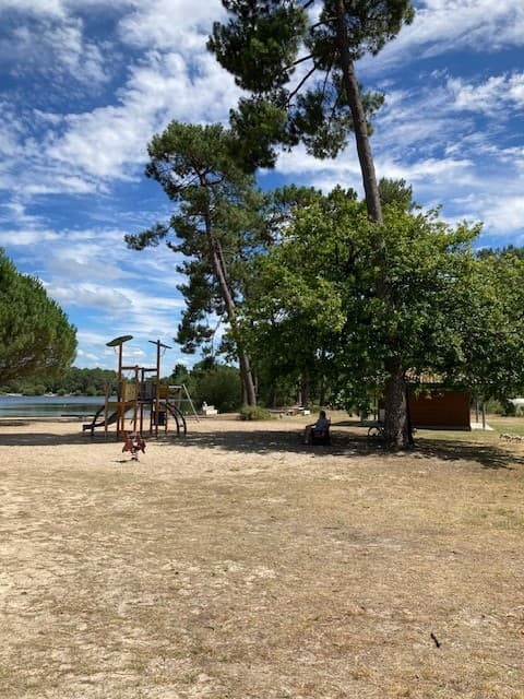 Parc au lac de la Magdelaine