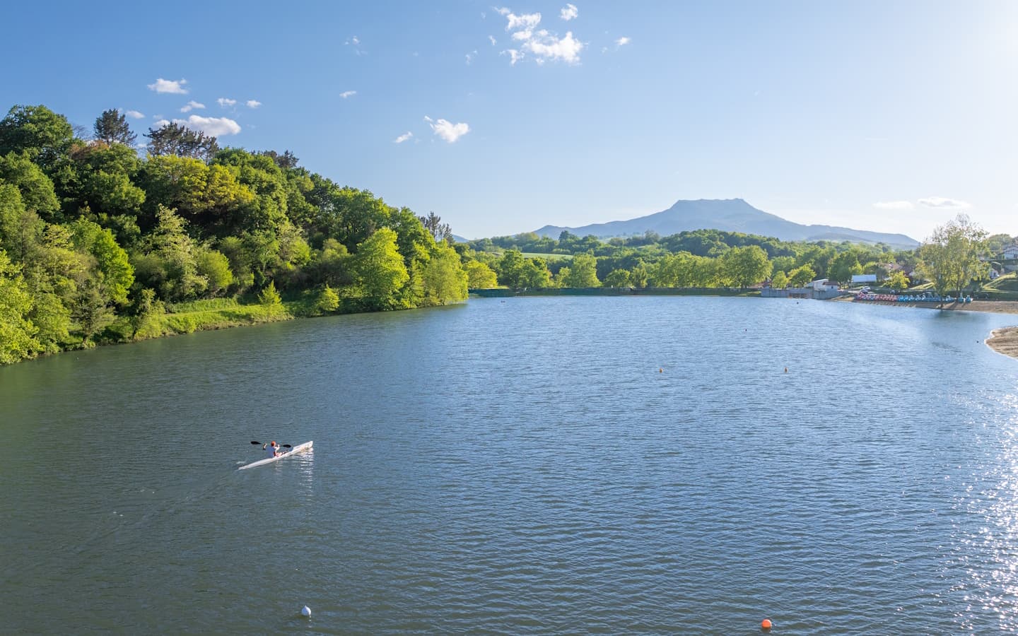Lac de Saint-Pée-Sur-Nivelle Canoe