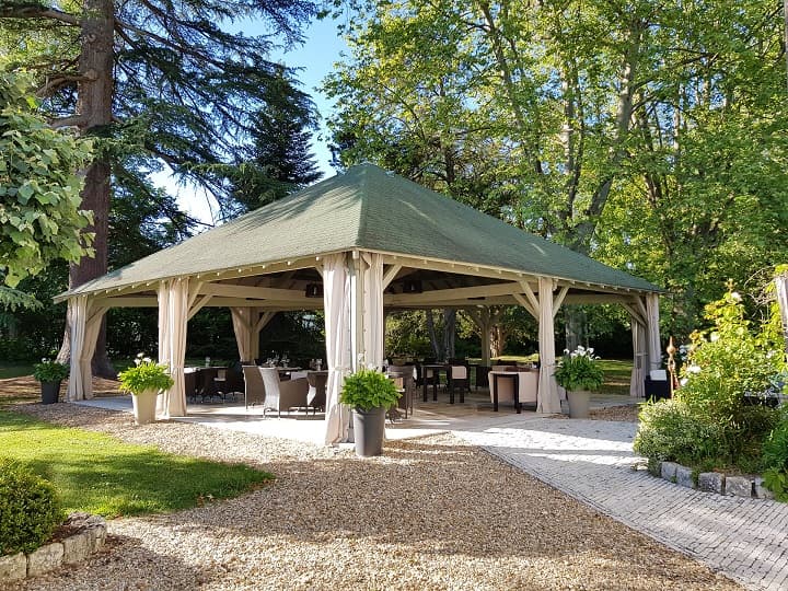 chateau-de-lalande-terrasse-parc