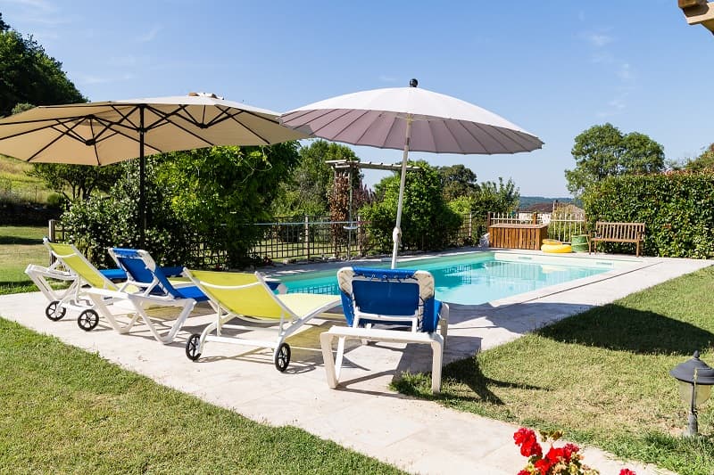 Le-Hibou-Heureux-piscine
