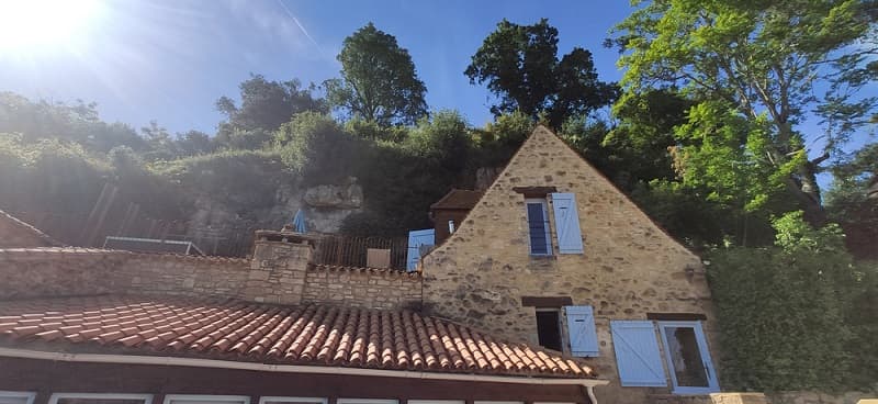 Le Troglodyte-ext
